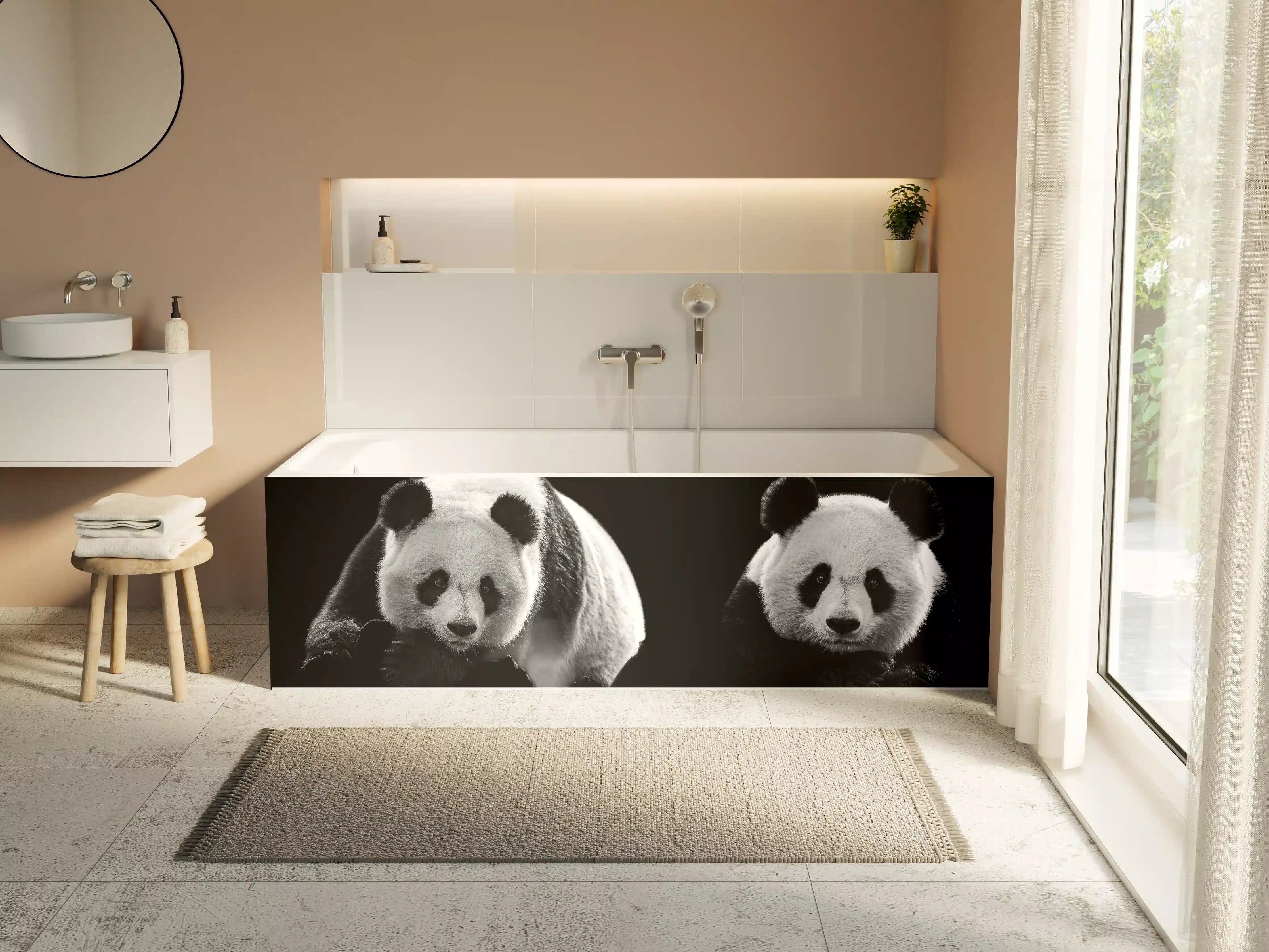 Badewannen-Rückwand - Panda mit schwarzem Hintergrund
