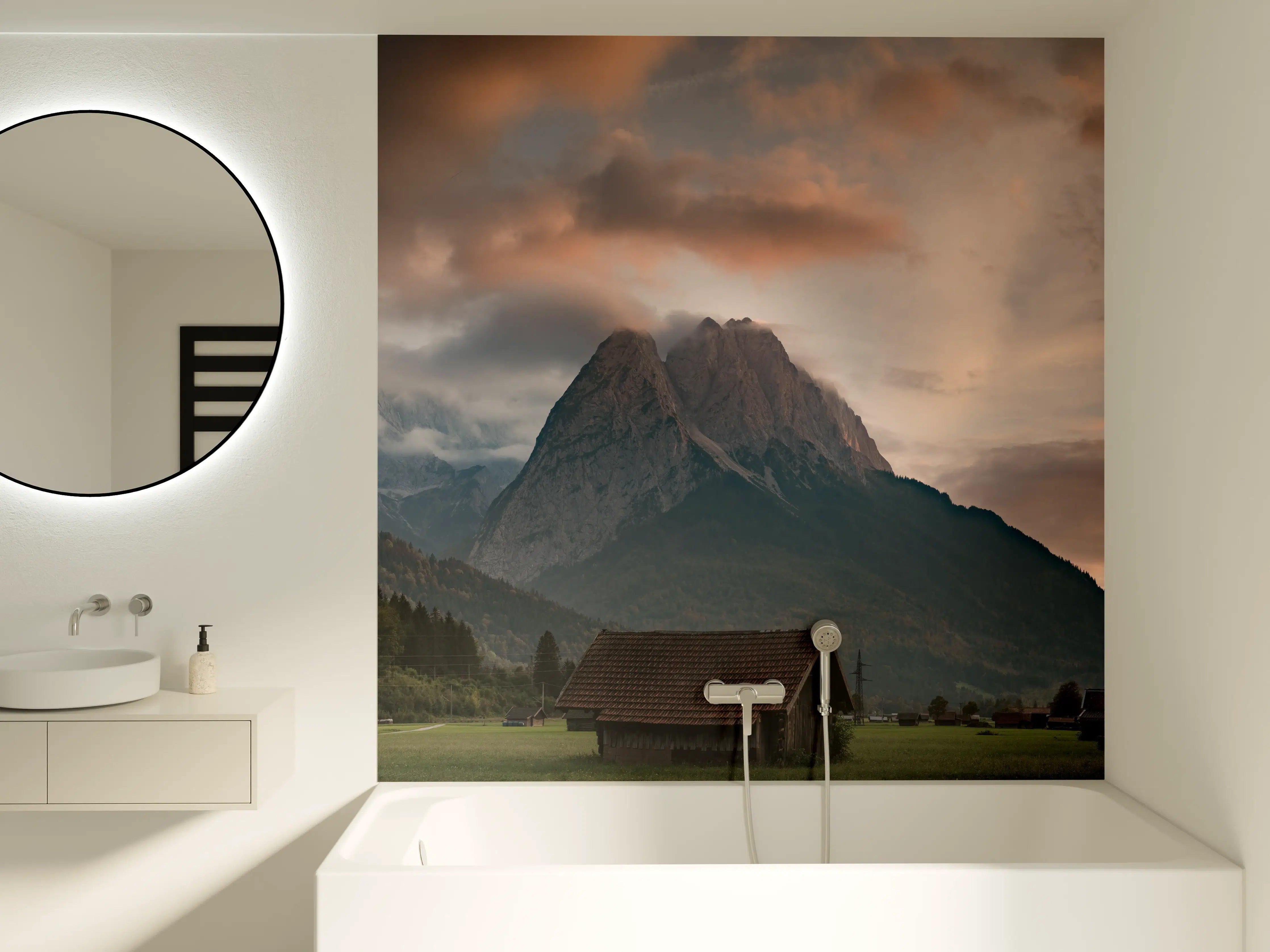 Badewannen-Rückwand - Panorama von der wolkenverhangenen Zugspitze