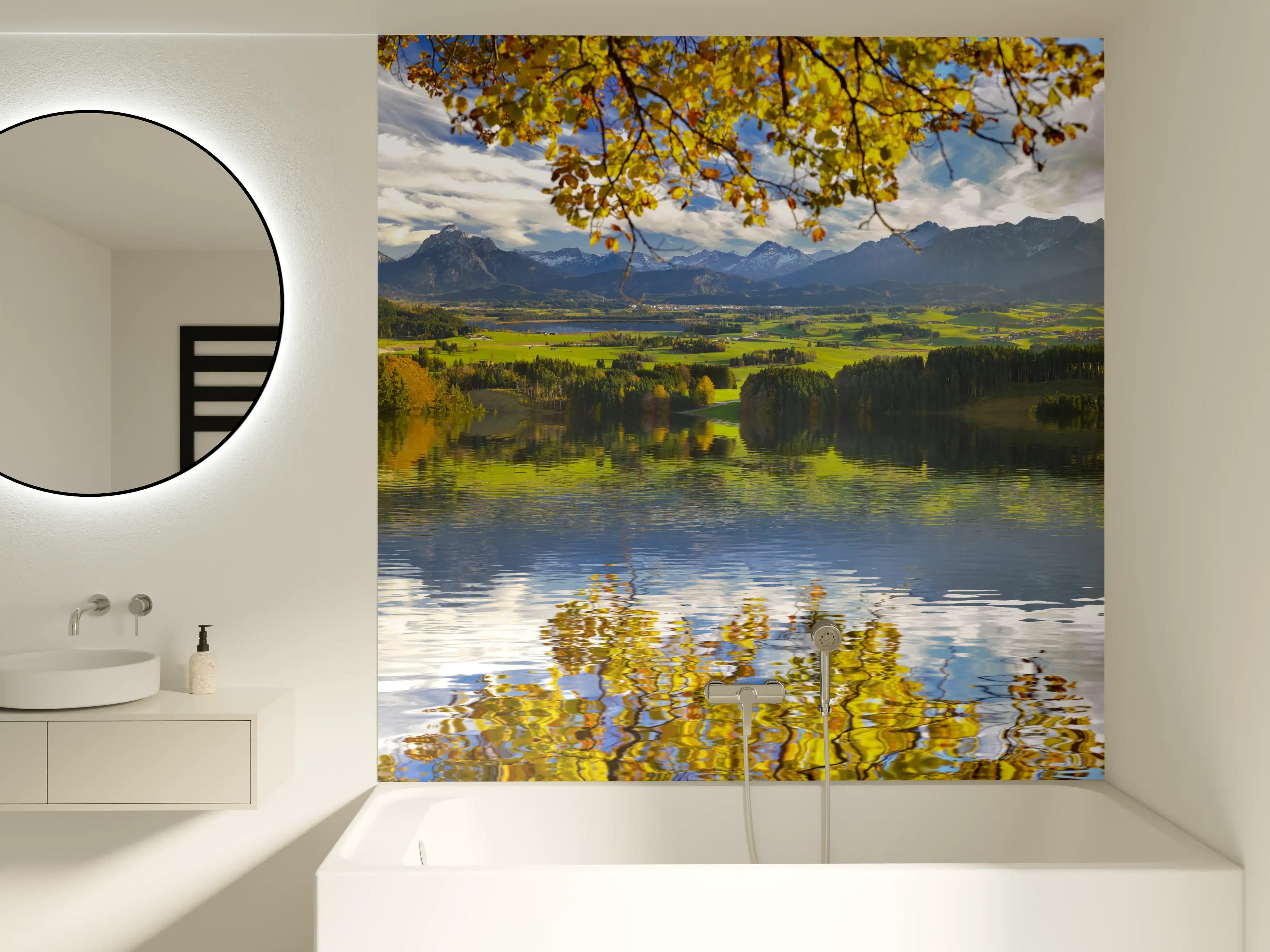 Badewannen-Rückwand - Panoramalandschaft in Bayern im Herbst
