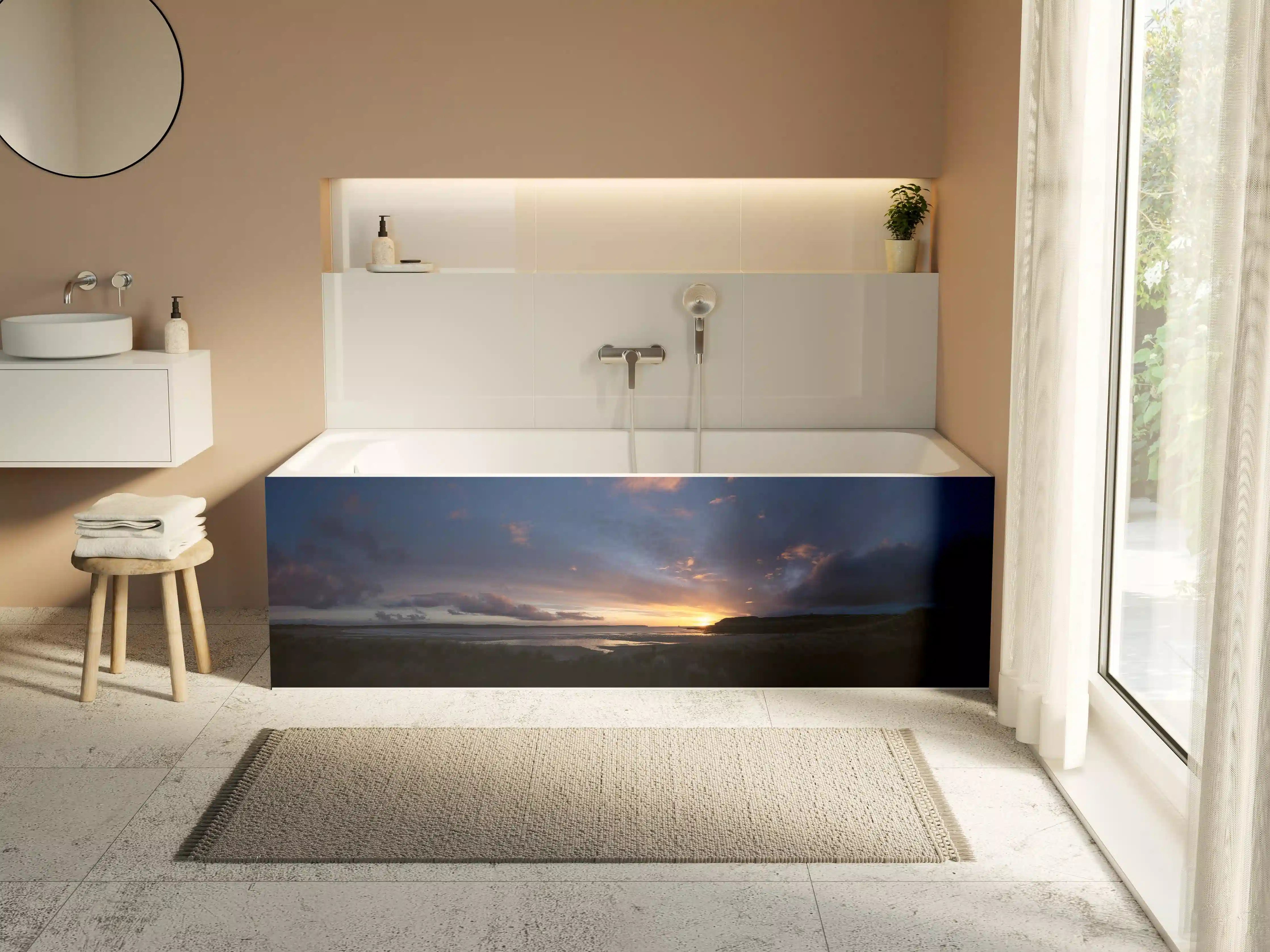 Badewannen-Rückwand - Panoramischer Sonnenuntergang über ruhigem Wasser