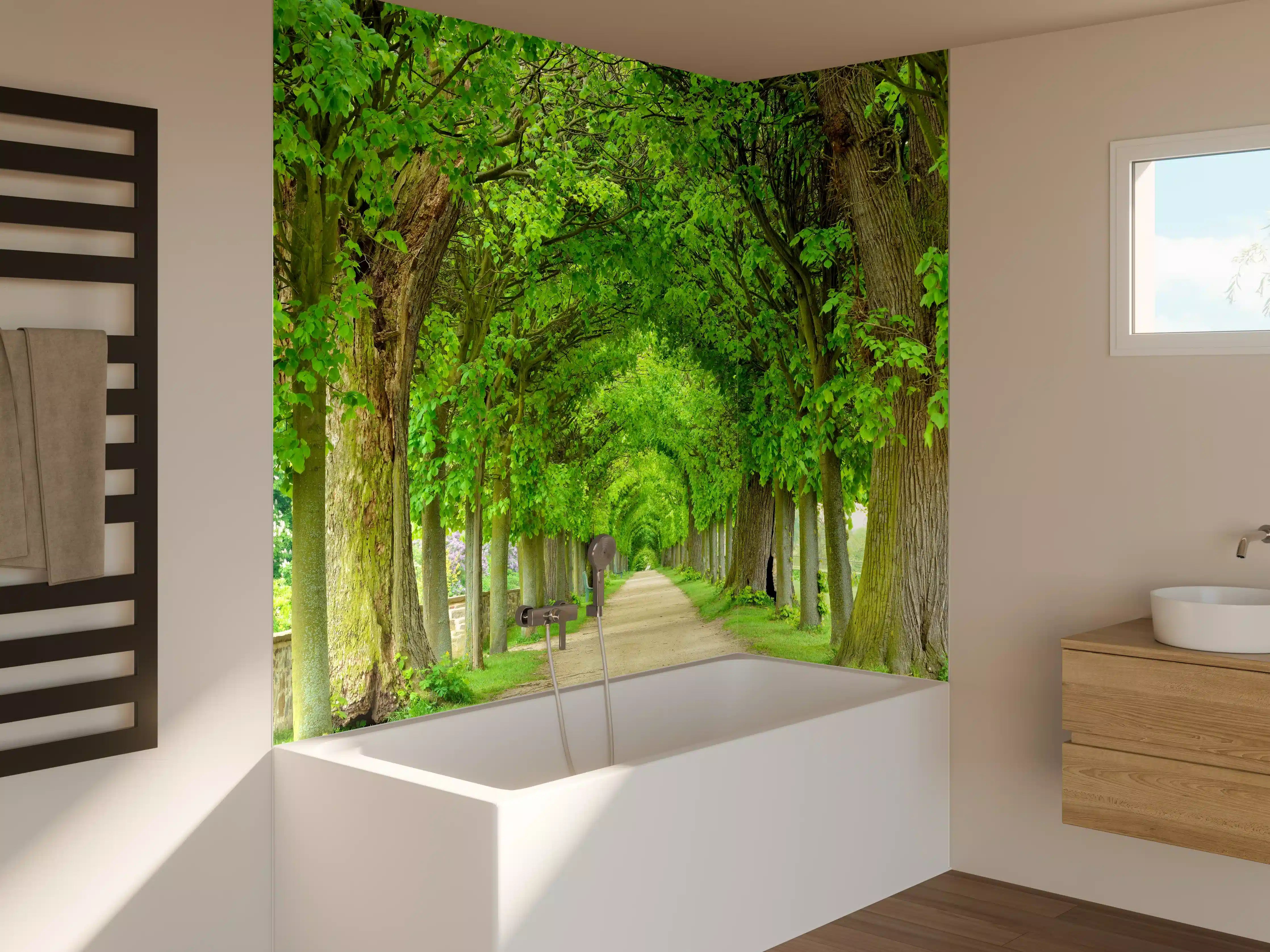 Badewannen-Rückwand - Park mit tunnelartiger Lindenallee im Frühling