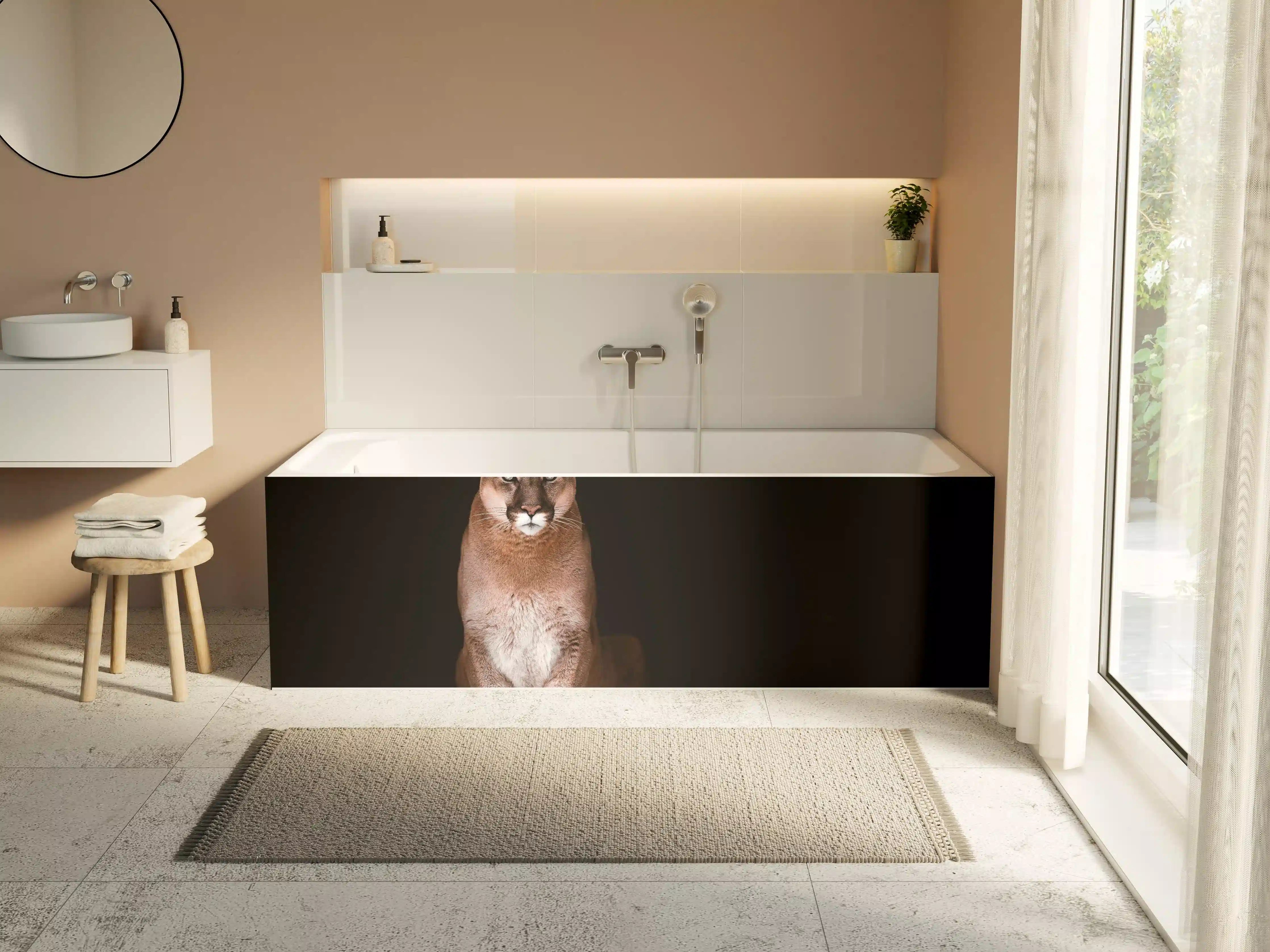 Badewannen-Rückwand - Porträt des schönen Pumas