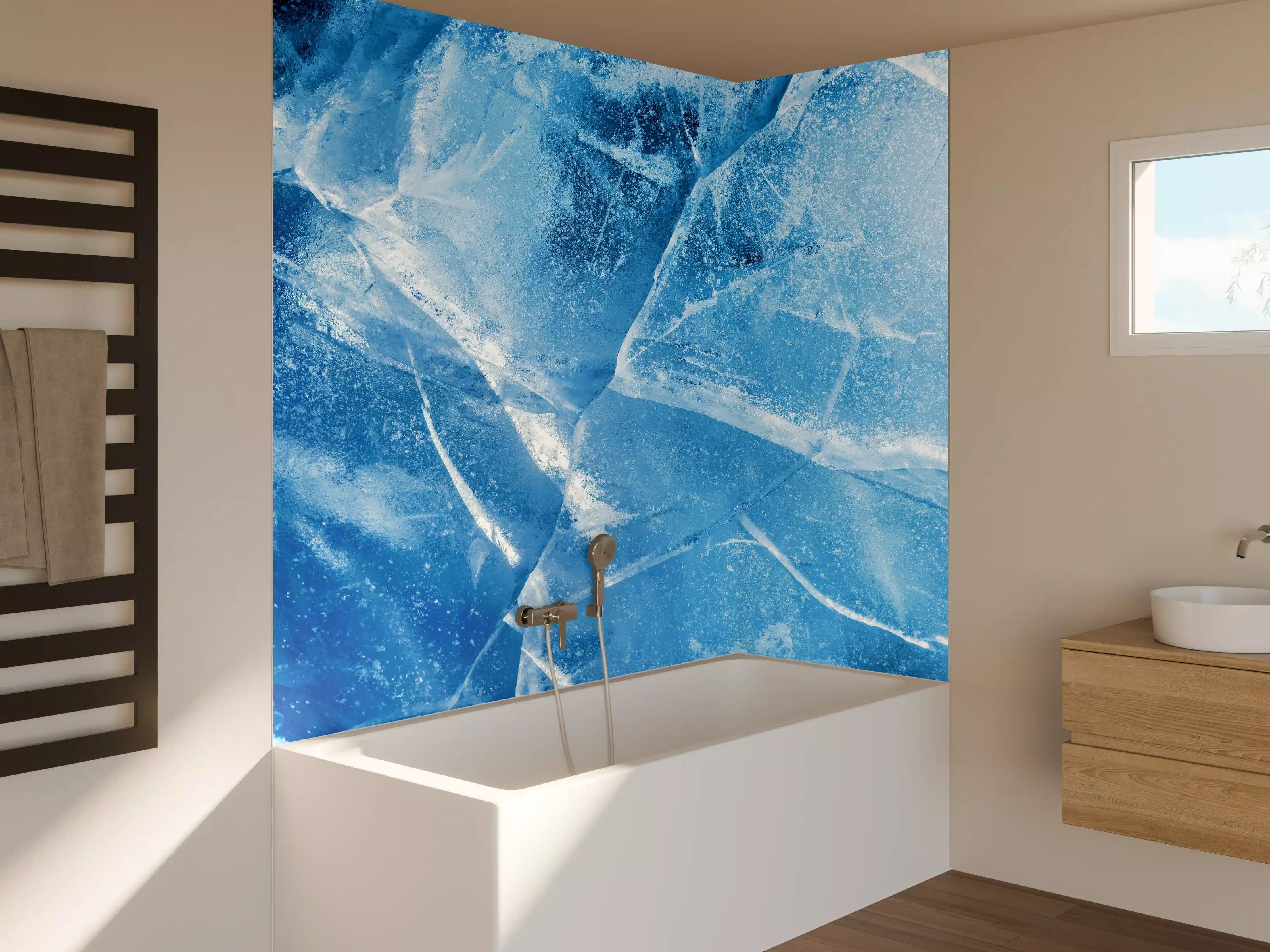 Badewannen-Rückwand - Rissiger Eisblock