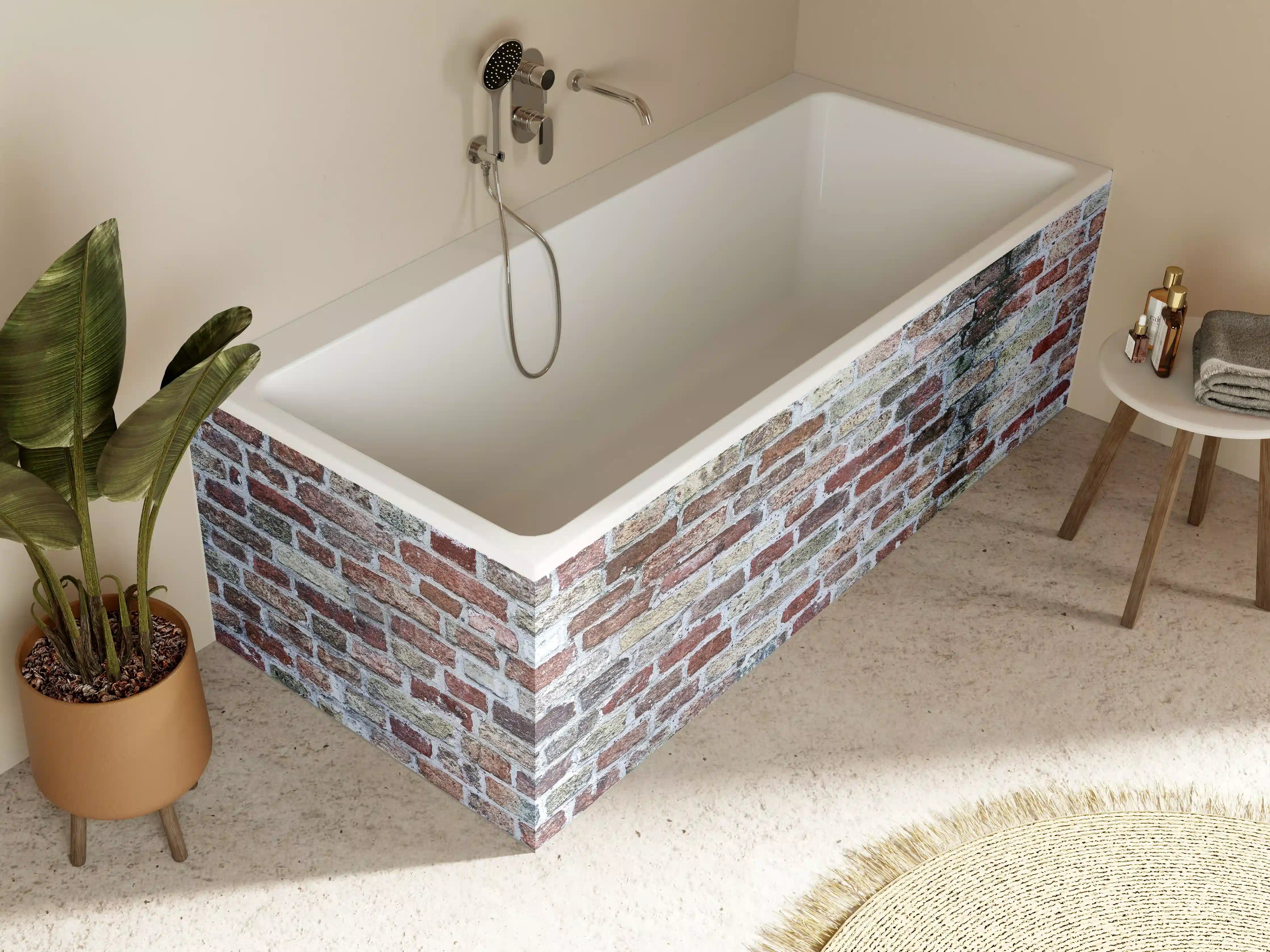 Badewannen-Rückwand - Rustikale Backsteinmauer im Vintage-Stil