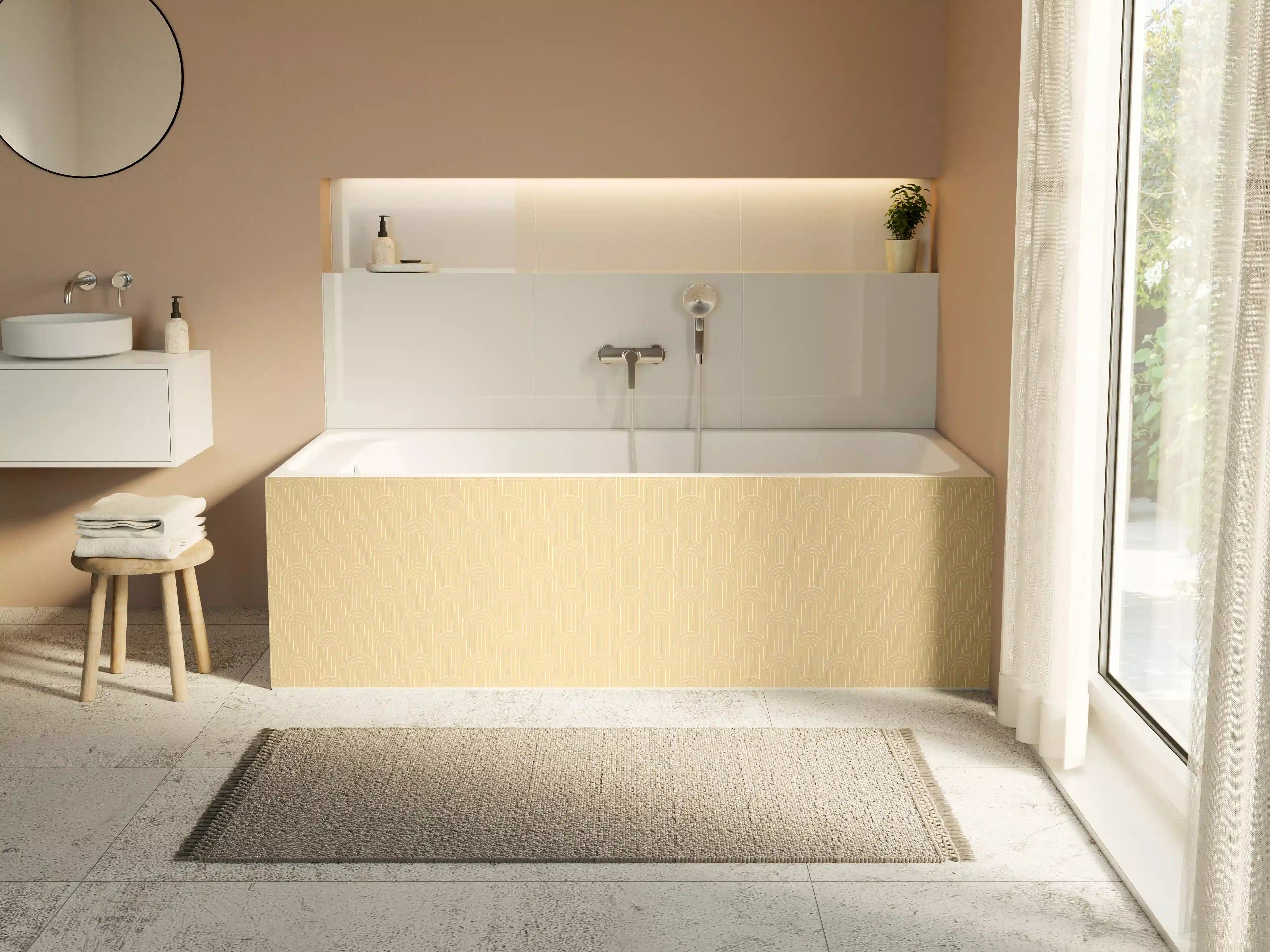 Badewannen-Rückwand - Sanftes Grau-Beige Wanddesign