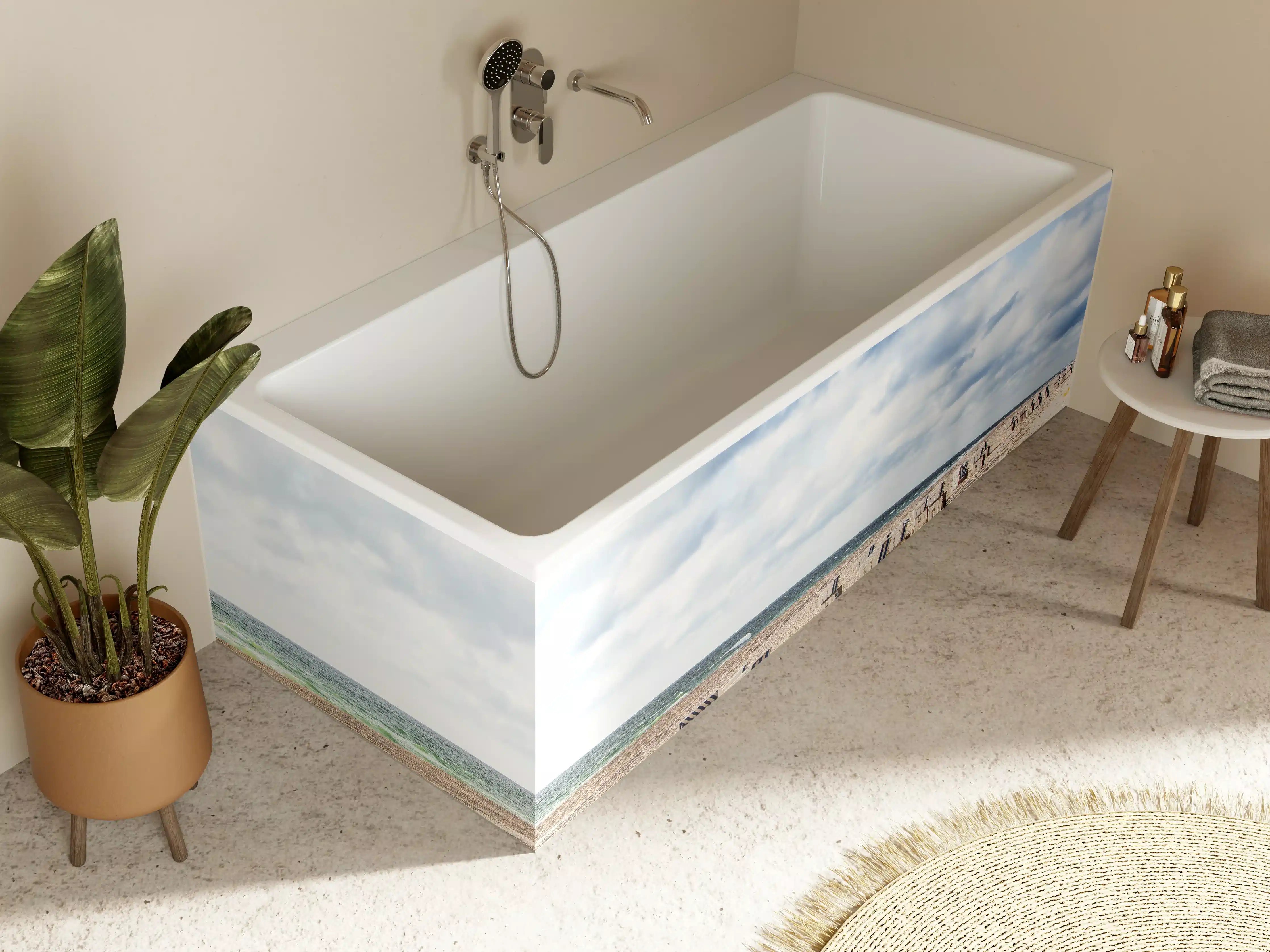 Badewannen-Rückwand - Schöne Strandliegestühle in Blau und Weiß