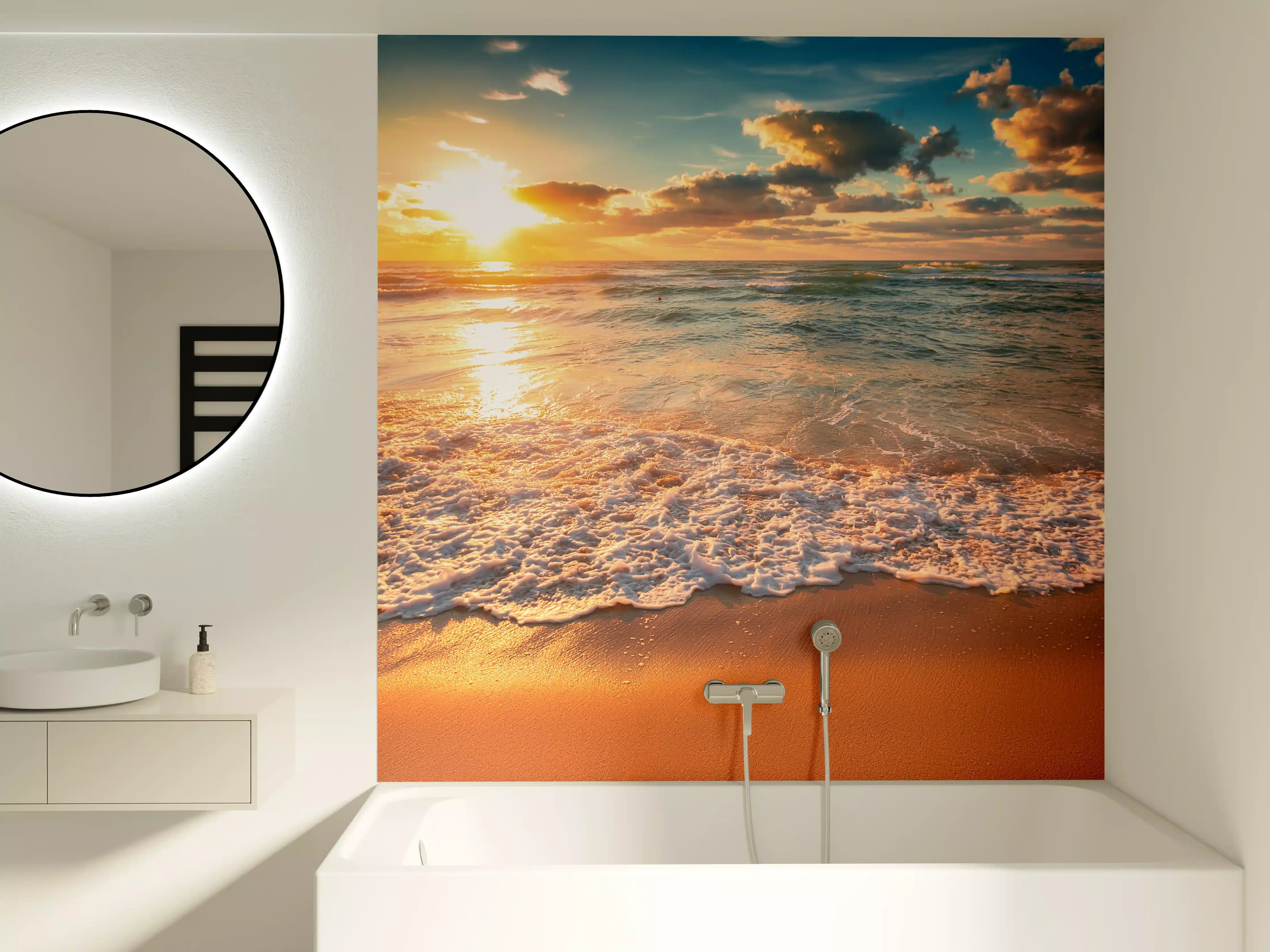 Badewannen-Rückwand - Schönes Sonnenlicht am Strand
