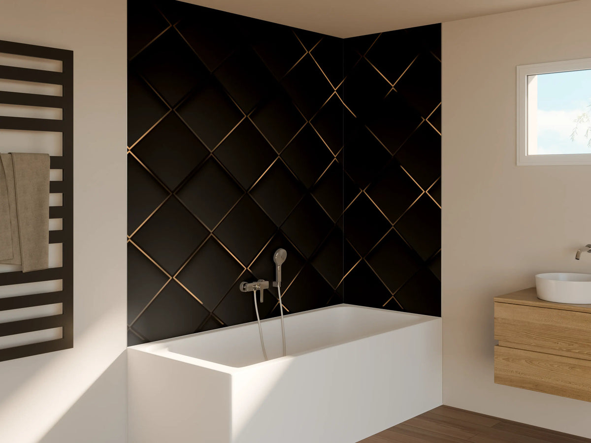 Badewannen-Rückwand - Schwarz-goldene, eleganten Steineffekt