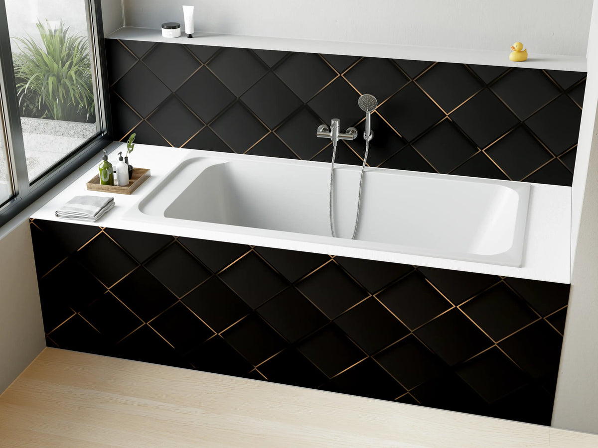 Badewannen-Rückwand - Schwarz-goldene, eleganten Steineffekt
