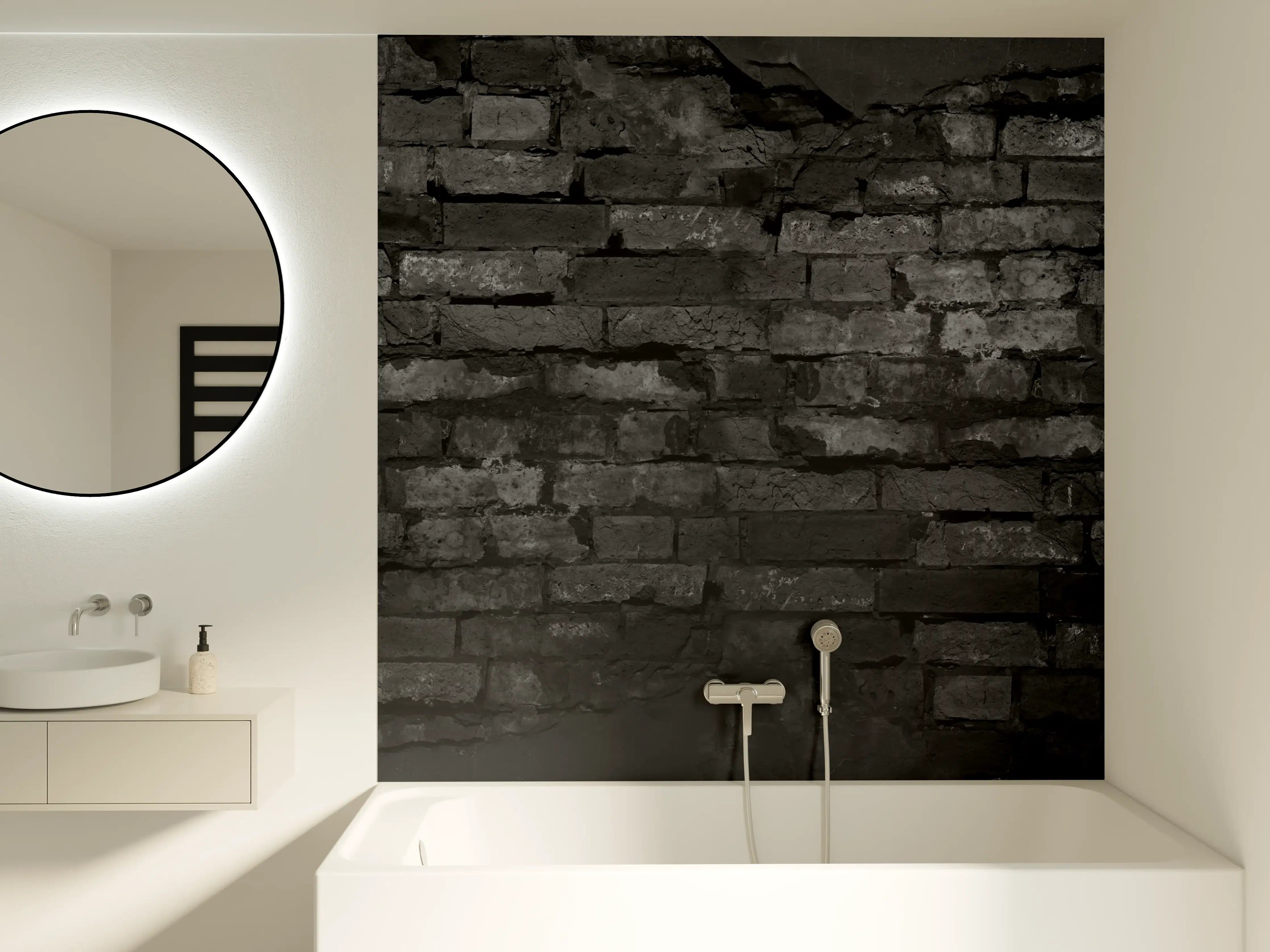 Badewannen-Rückwand - Schwarze alte Backsteinmauer