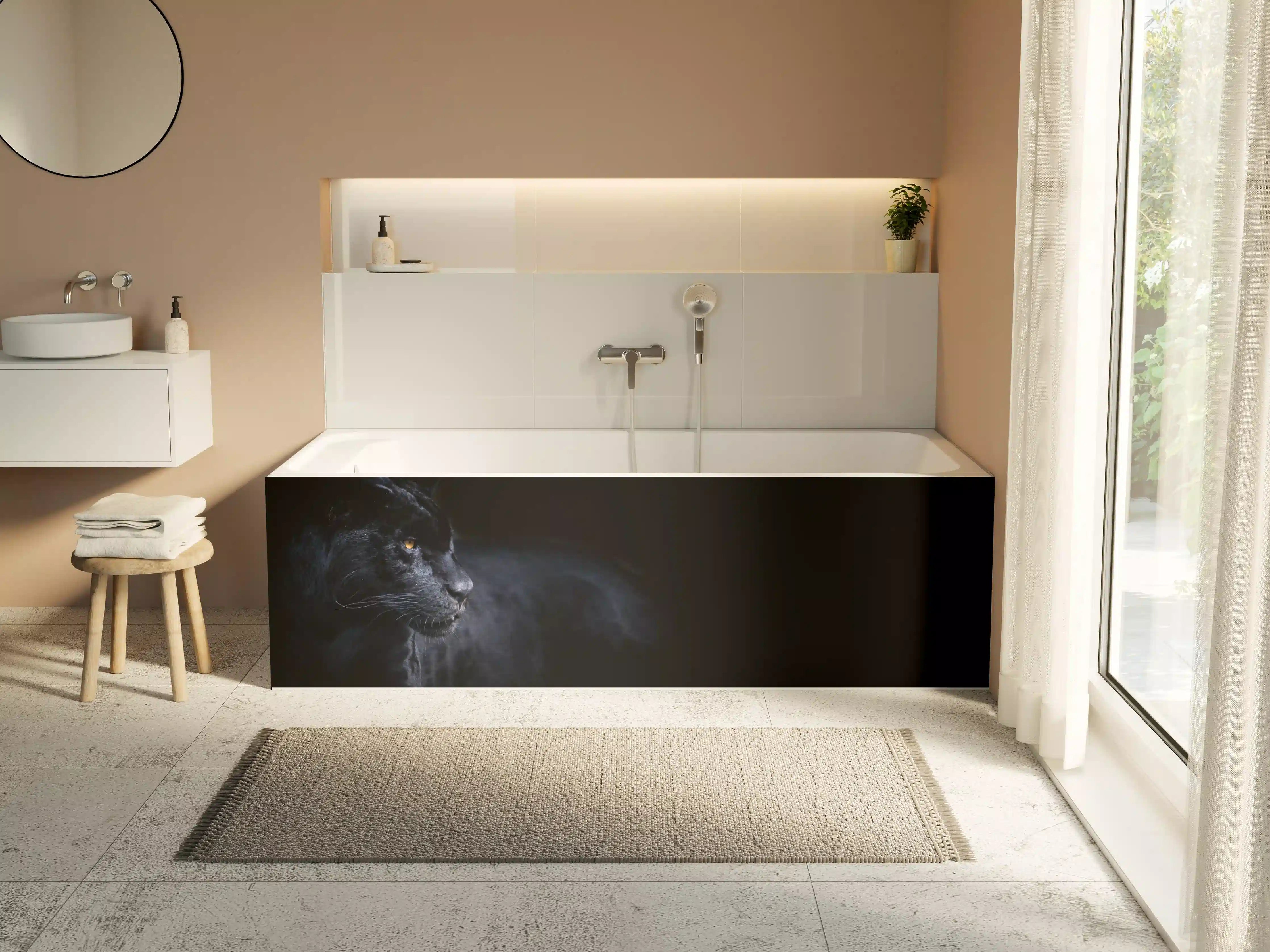 Badewannen-Rückwand - Schwarzen Panther mit schwarzem Hintergrund
