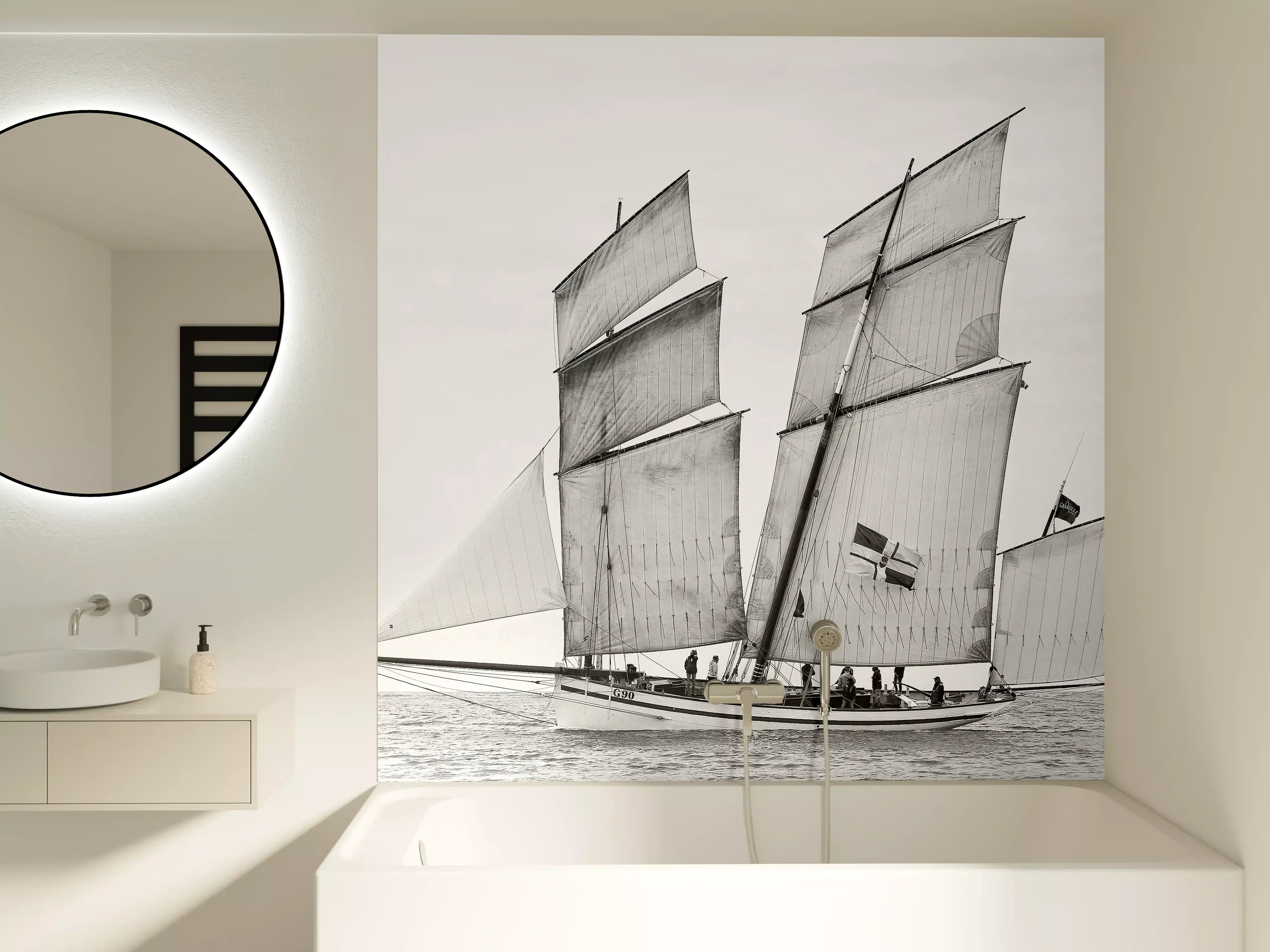 Badewannen-Rückwand - Segelboot auf dem Meer