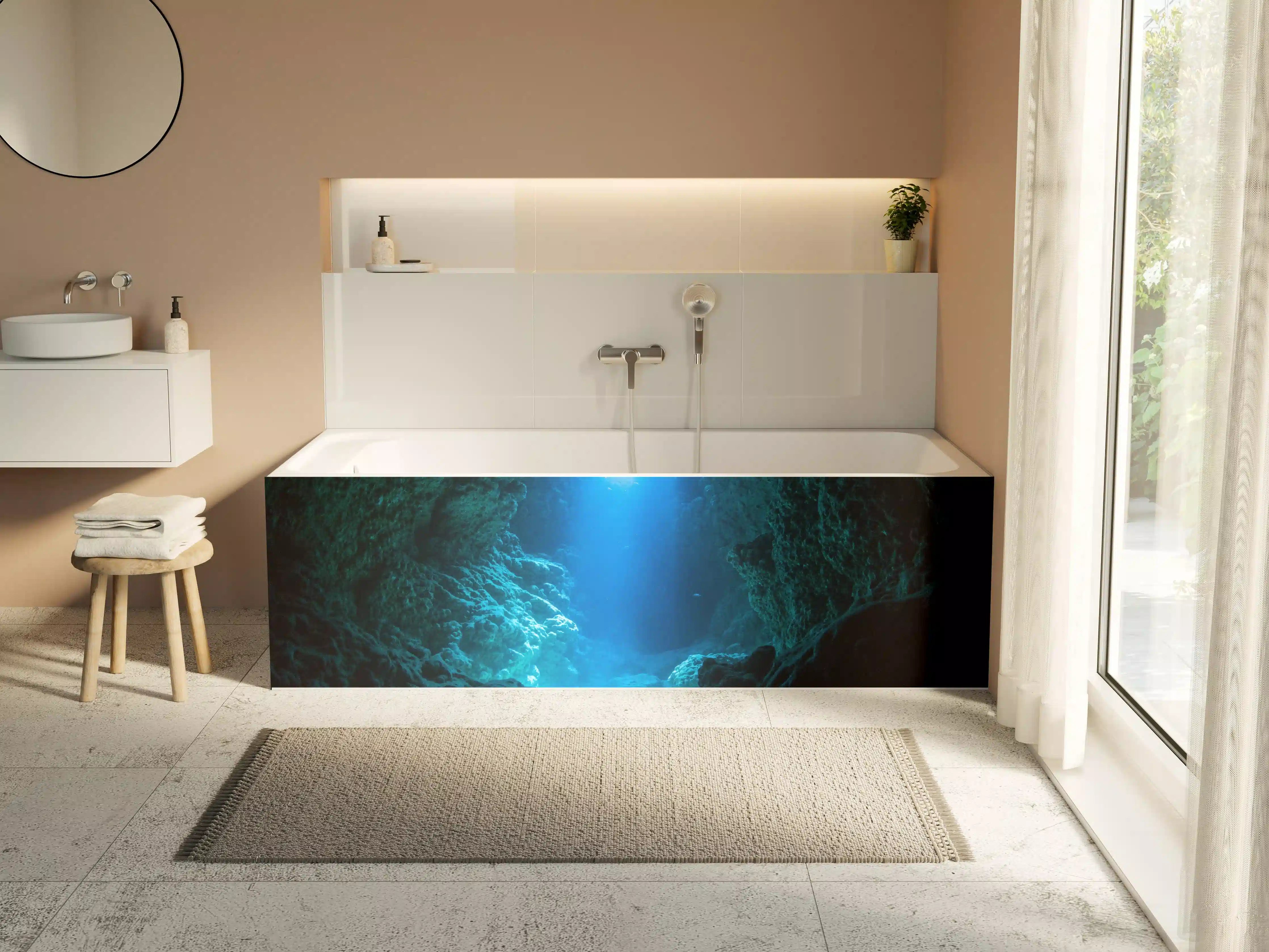 Badewannen-Rückwand - Sonnenstrahl in die Unterwasserhöhle