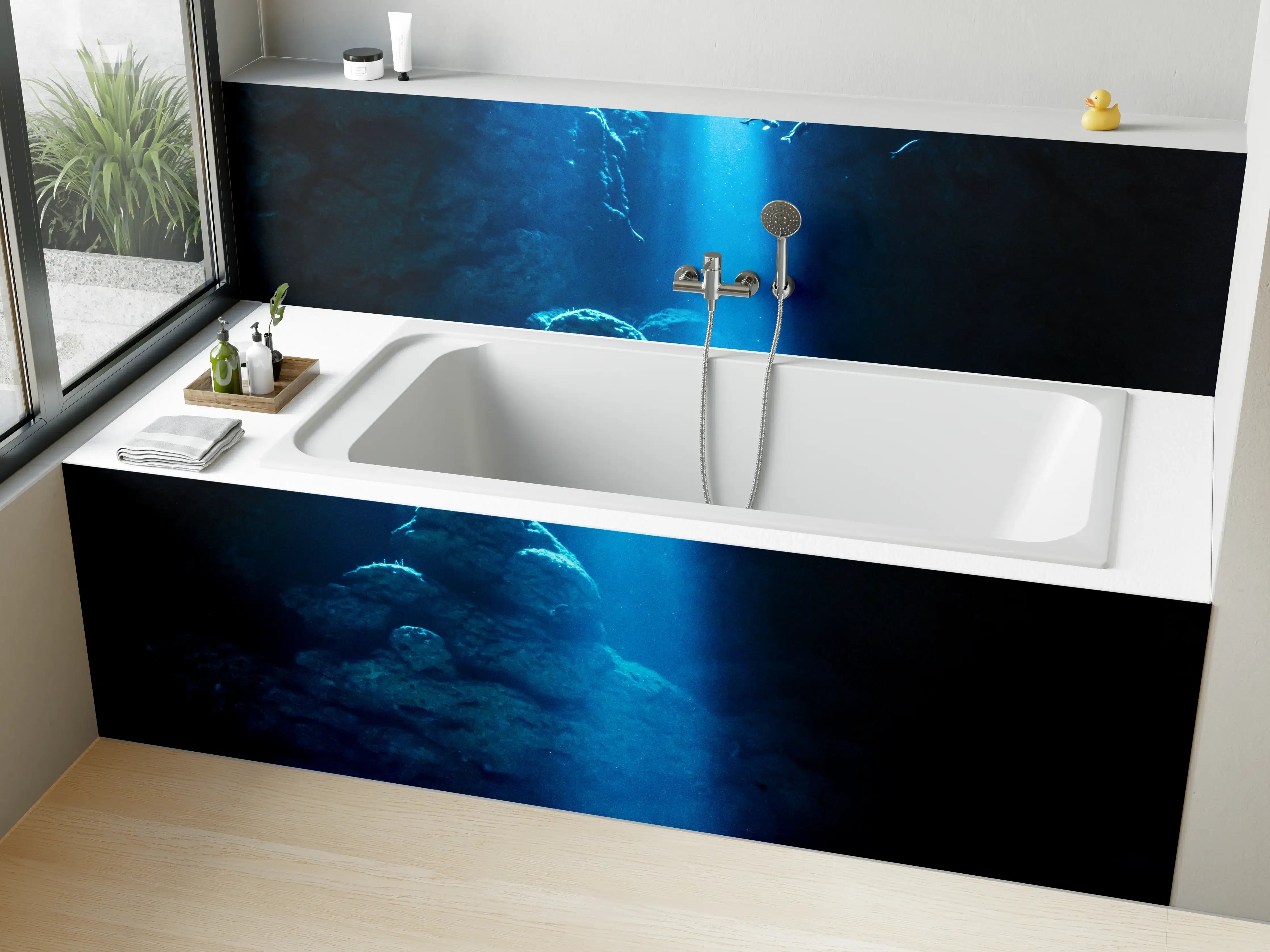 Badewannen-Rückwand - Sonnenstrahl in die Unterwasserhöhle im japanischen Ozean