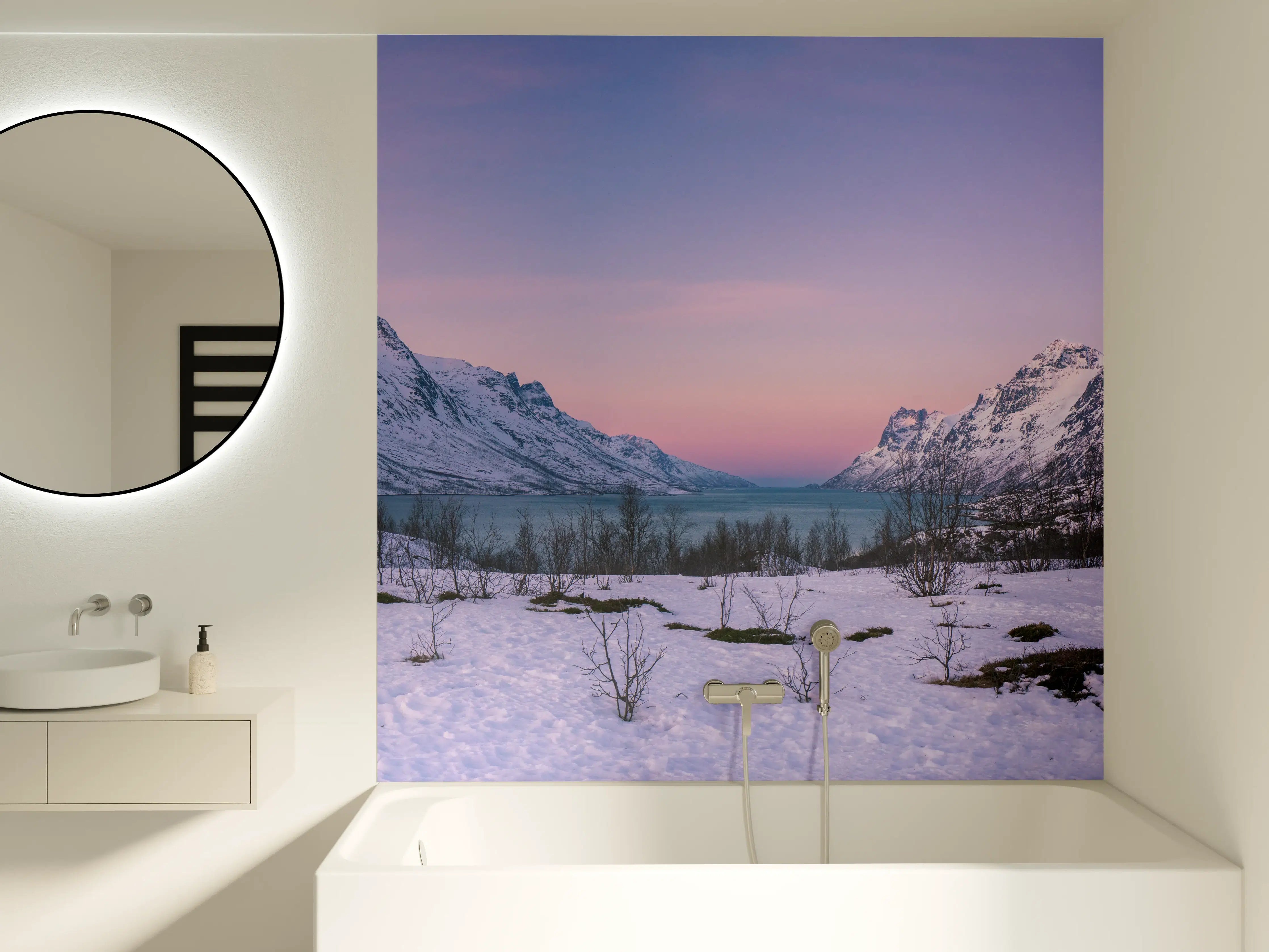 Badewannen-Rückwand - Sonnenuntergang über verschneiten Bergen