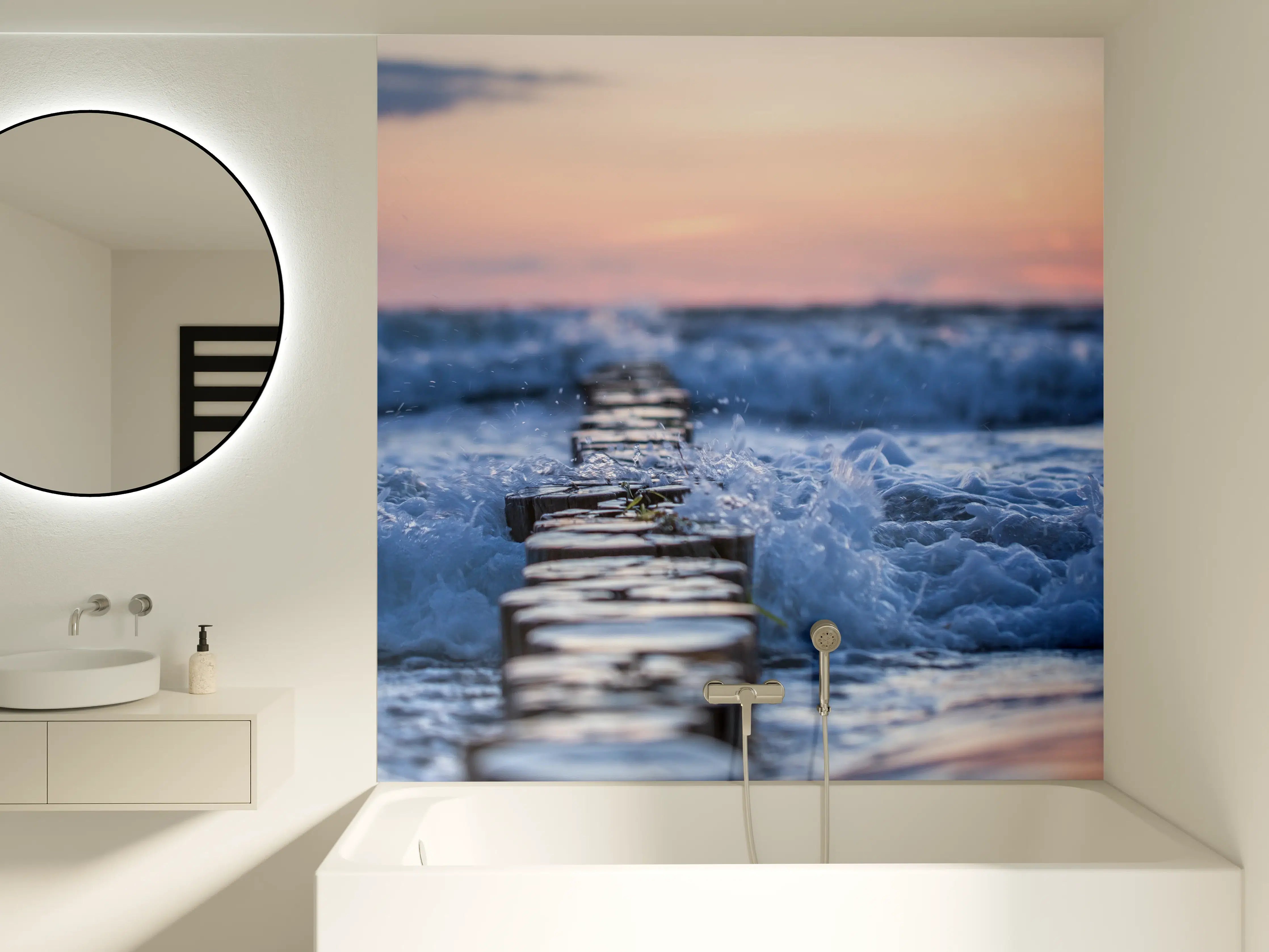 Badewannen-Rückwand - Stimmungsvoller Sonnenuntergang über graublauem Meer