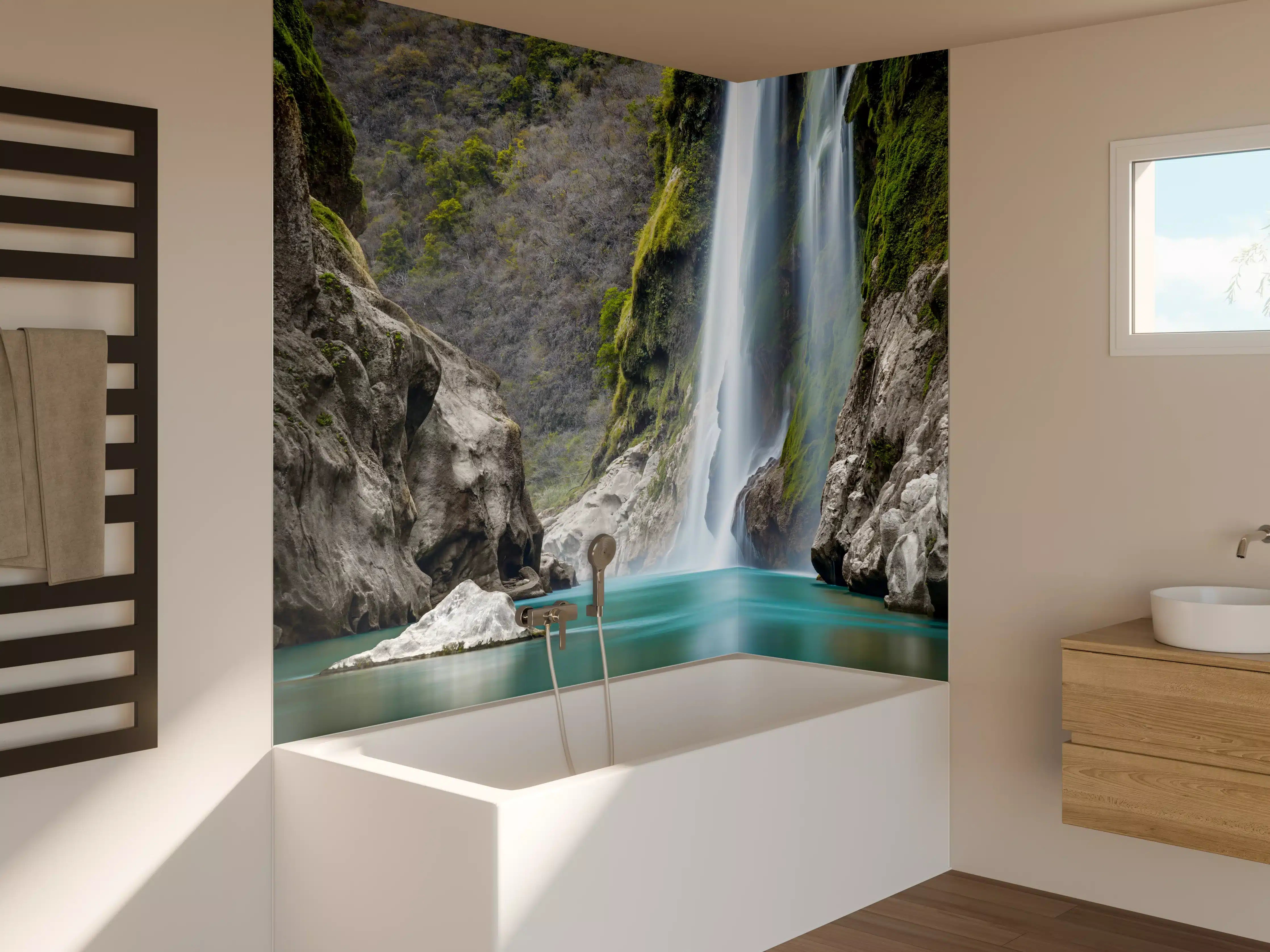 Badewannen-Rückwand - Tamul-Wasserfall am Fluss Tampaon
