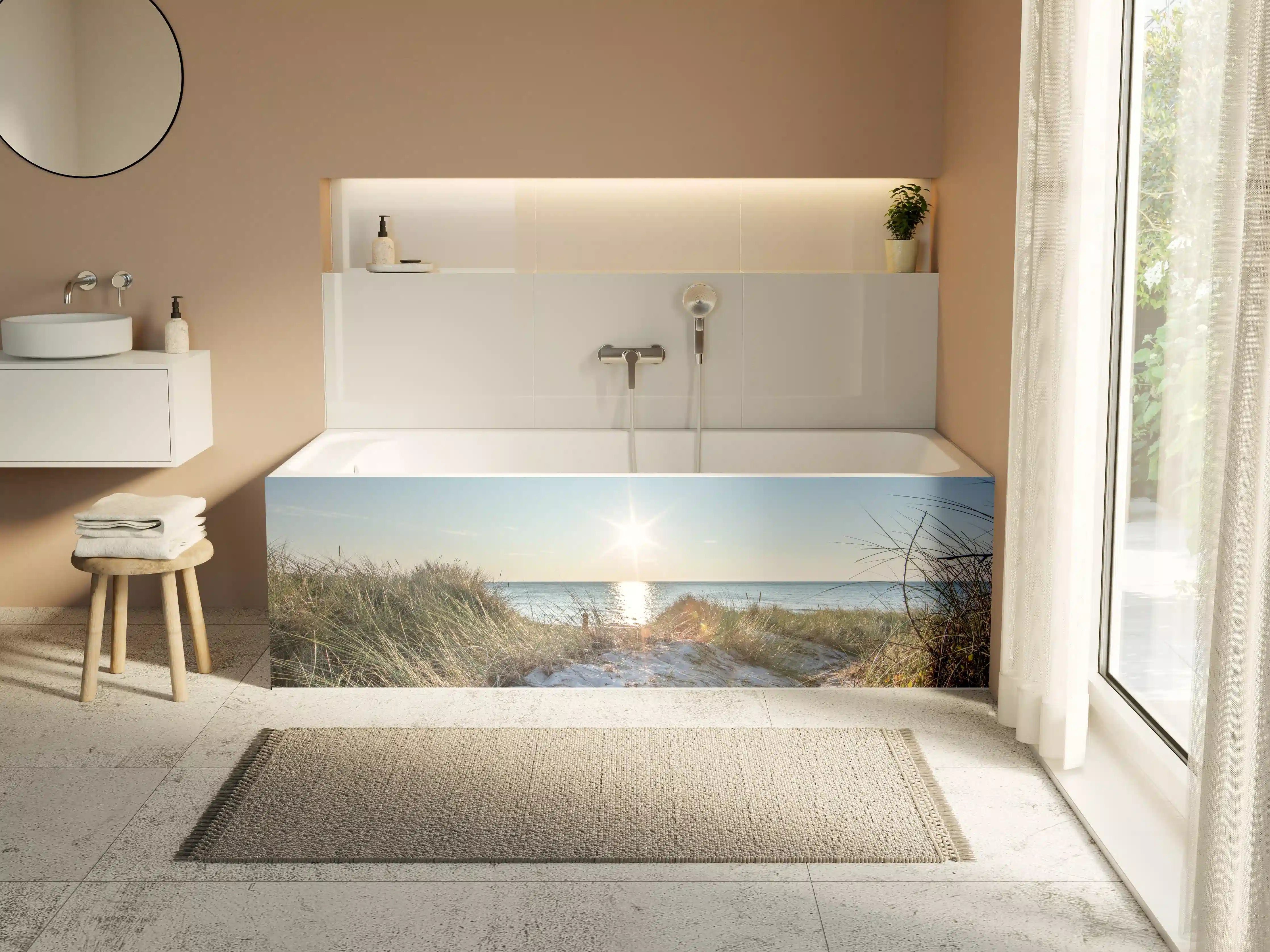 Badewannen-Rückwand - Traumstrand an der Ostküste