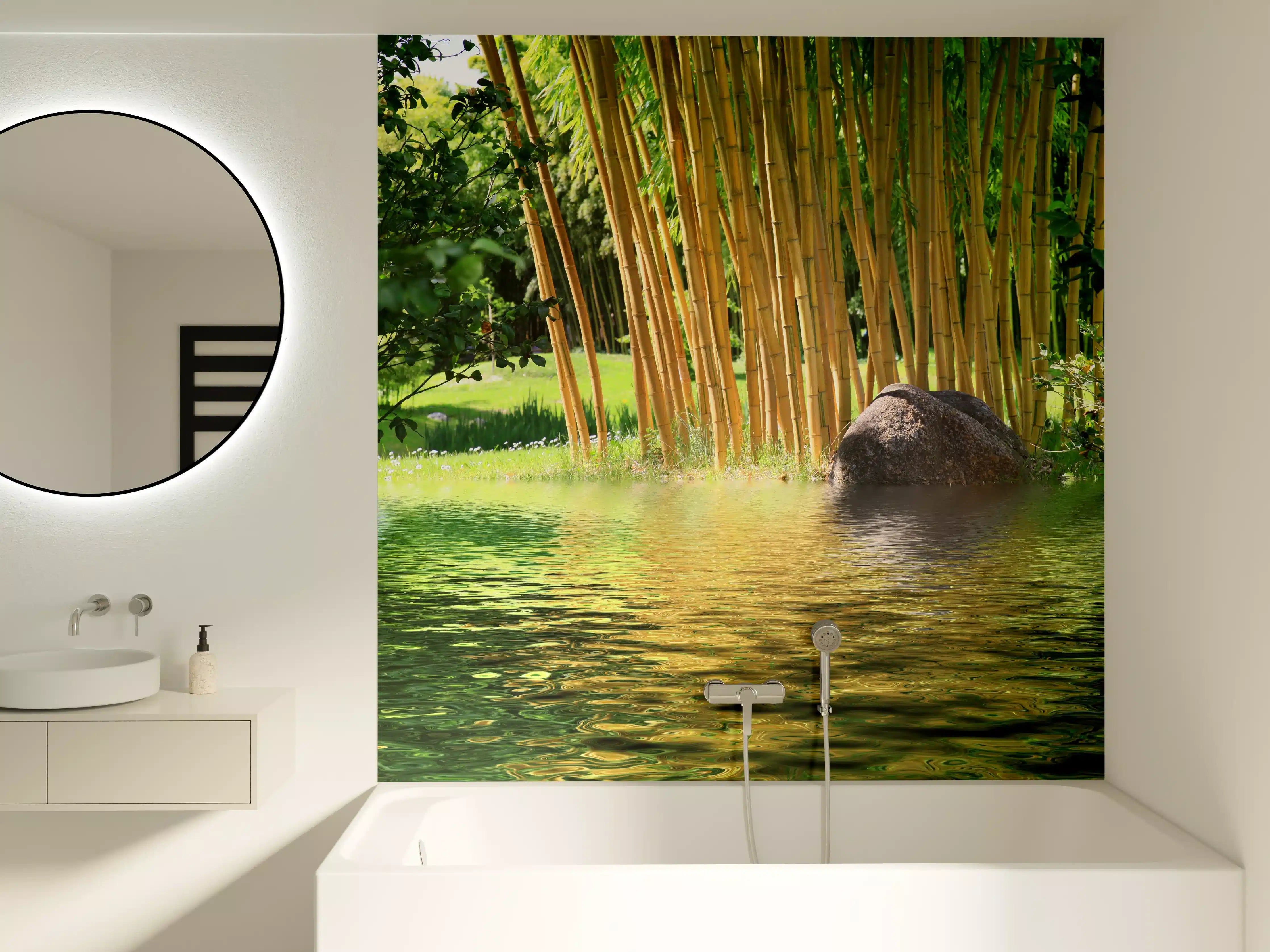 Badewannen-Rückwand - Tropischer Bambuswald mit See in Zentralasien