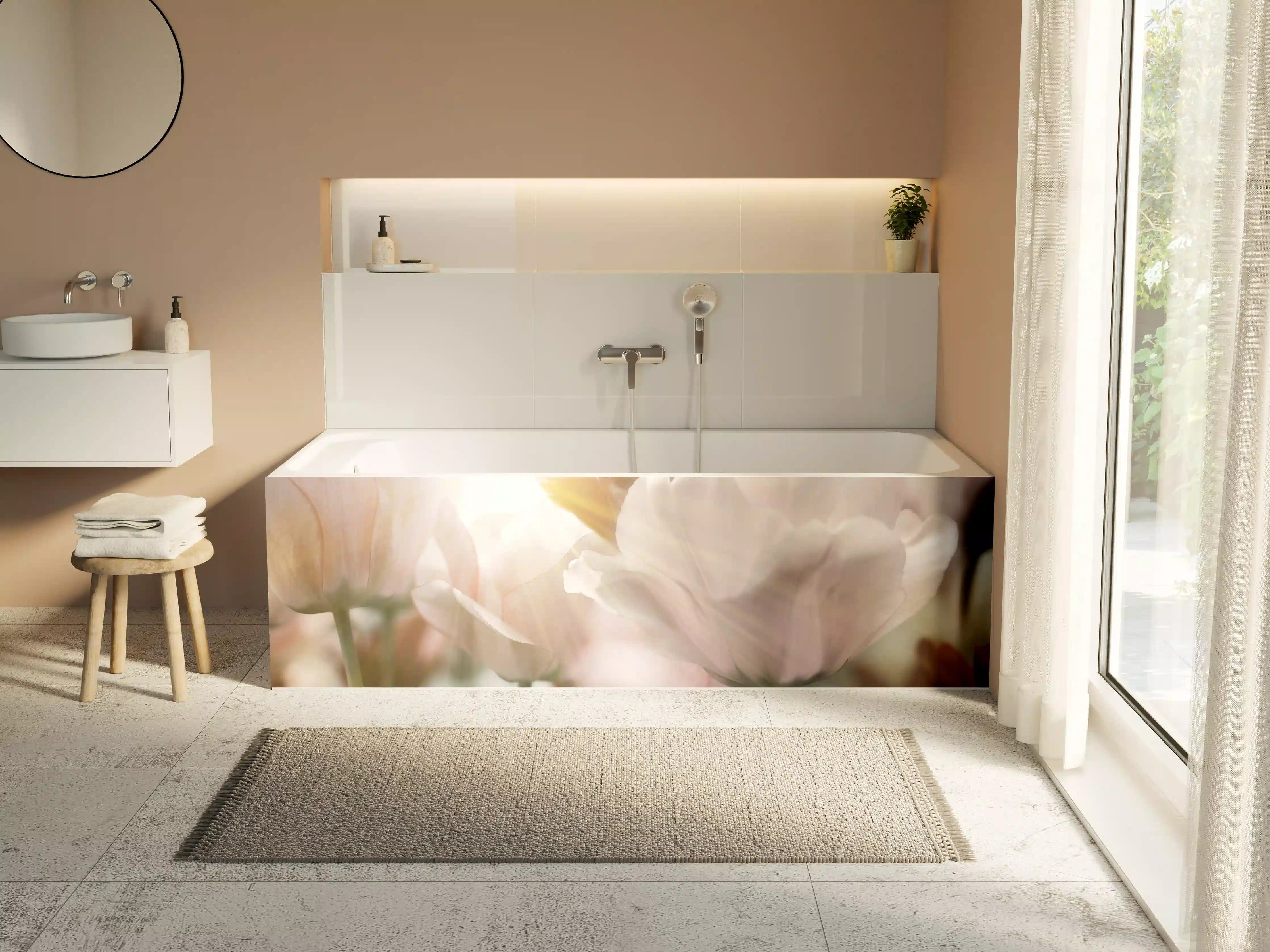 Badewannen-Rückwand - Tulpen in Sonnenstrahlen