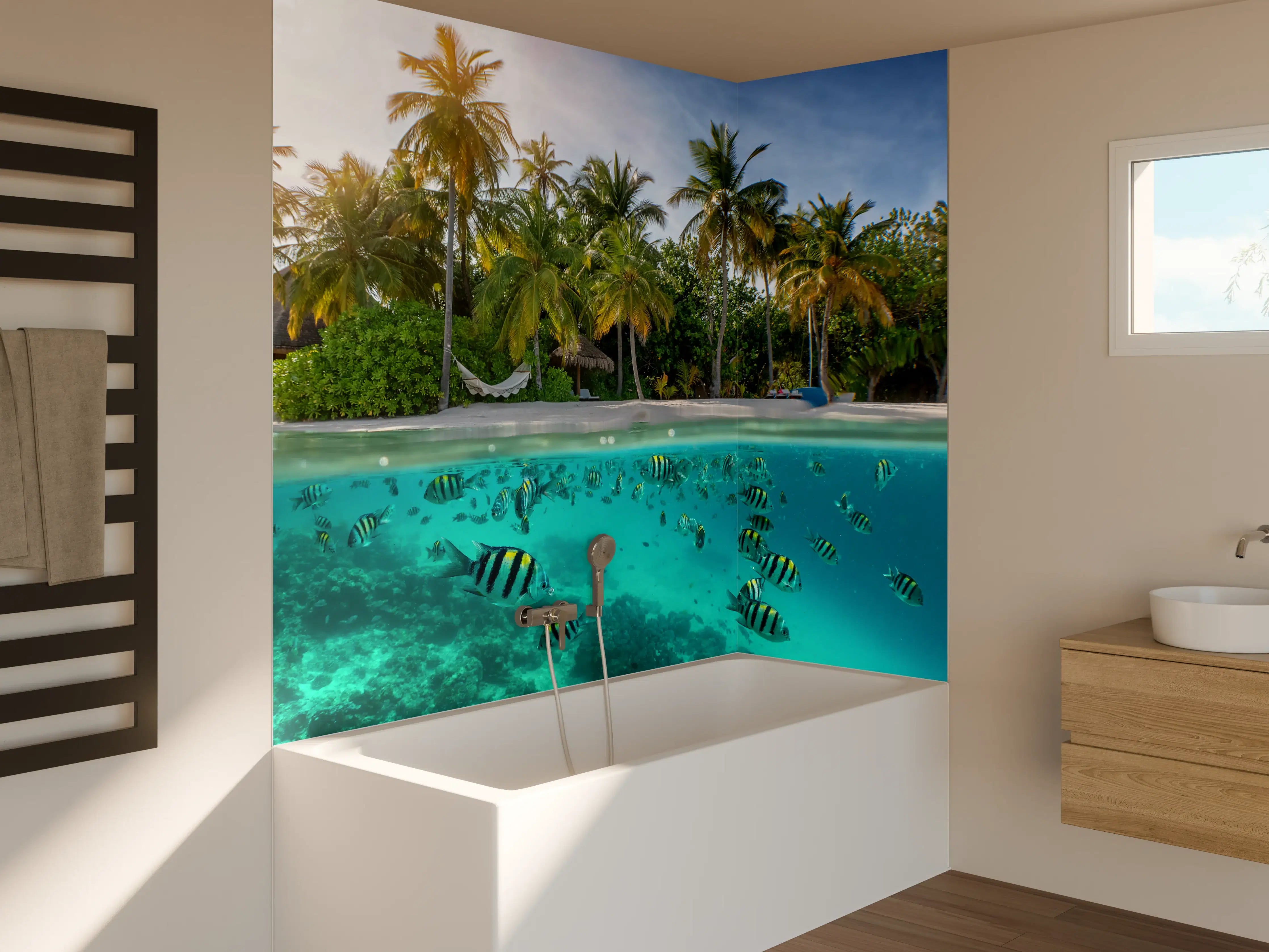 Badewannen-Rückwand - Über- und Unterwasserblick auf tropischen Strand