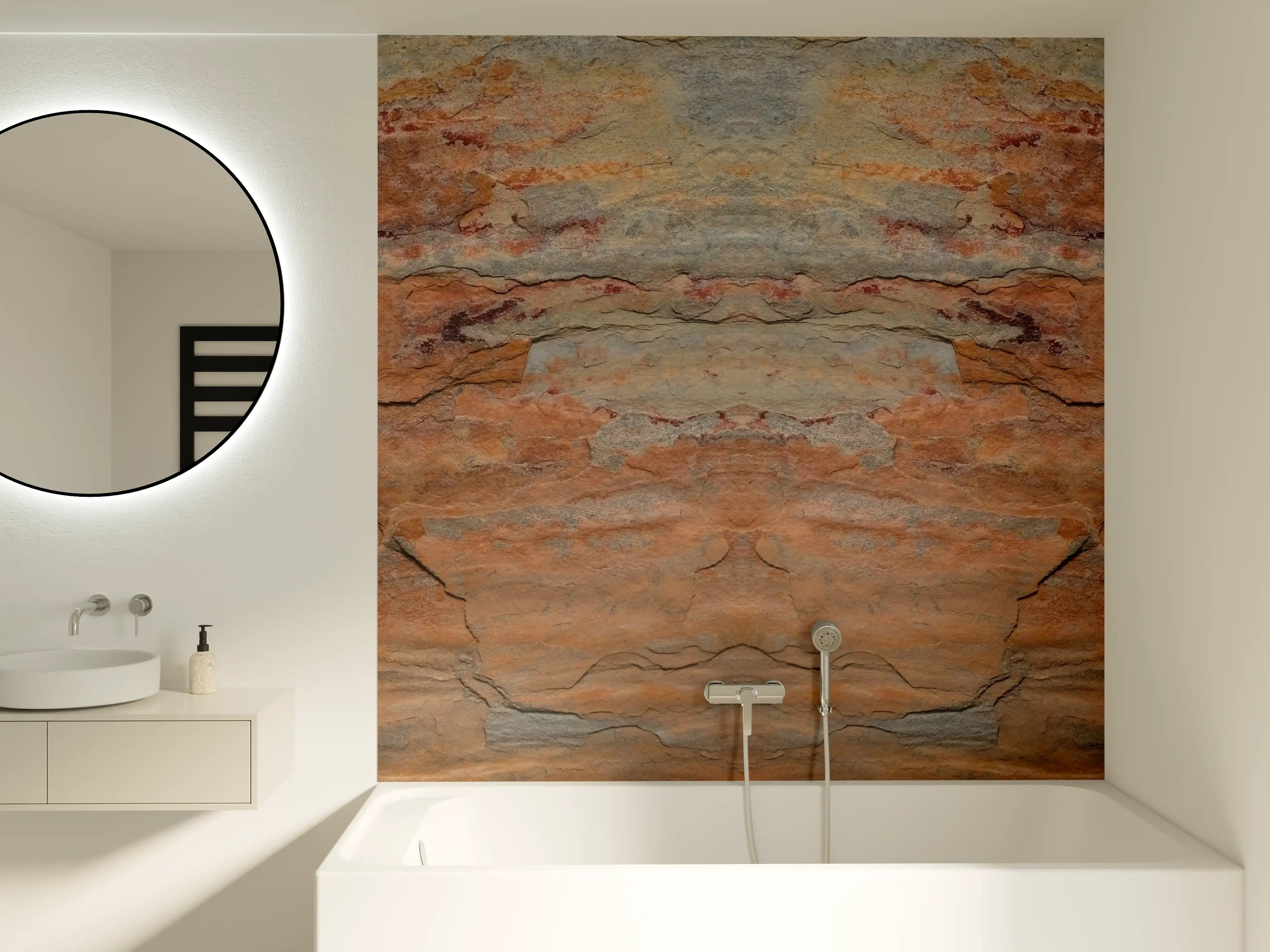Badewannen-Rückwand - Verwitterte Steinwand in Panorama-Ansicht