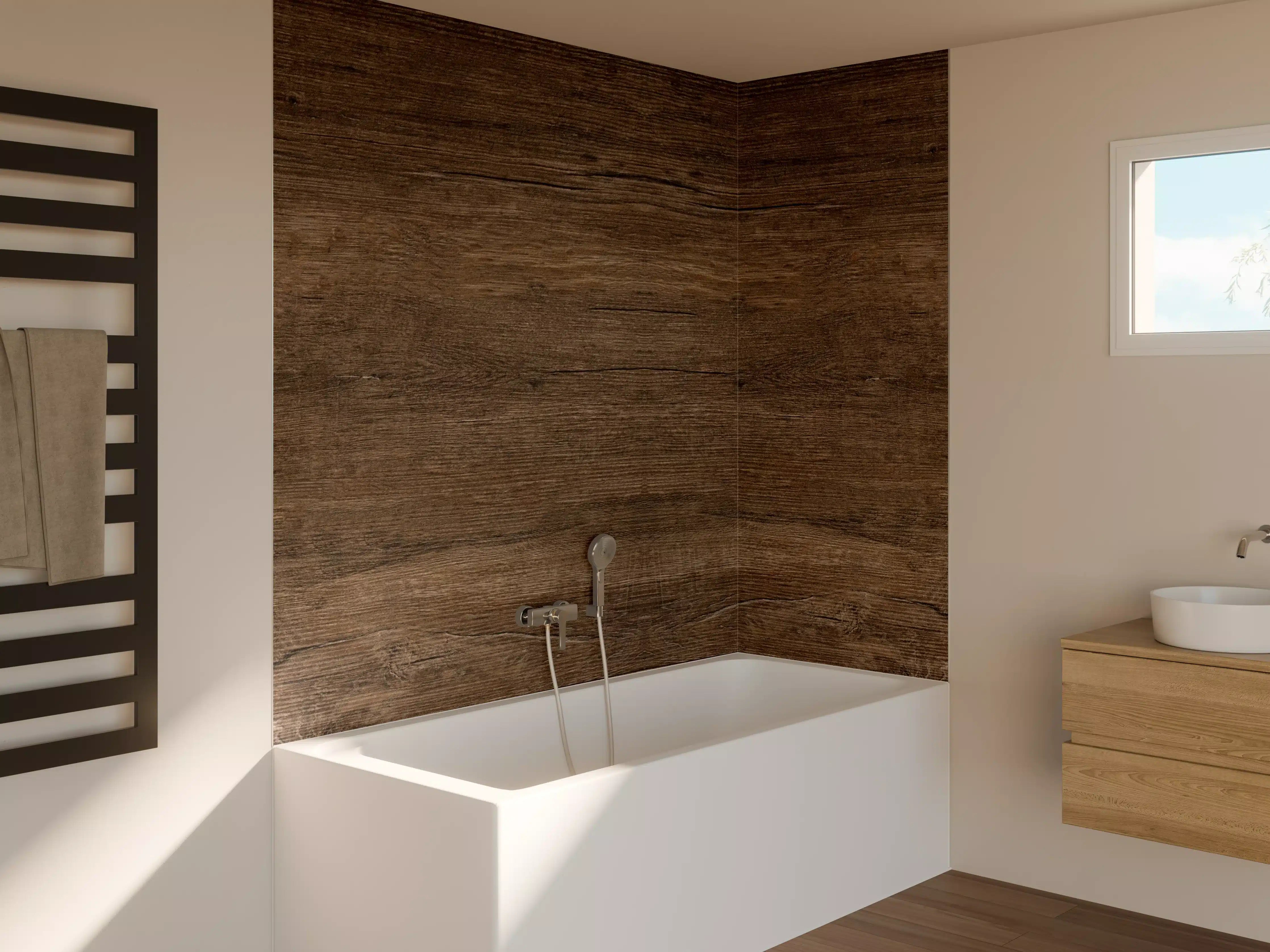 Badewannen-Rückwand - Warmes Holz mit Grauflair