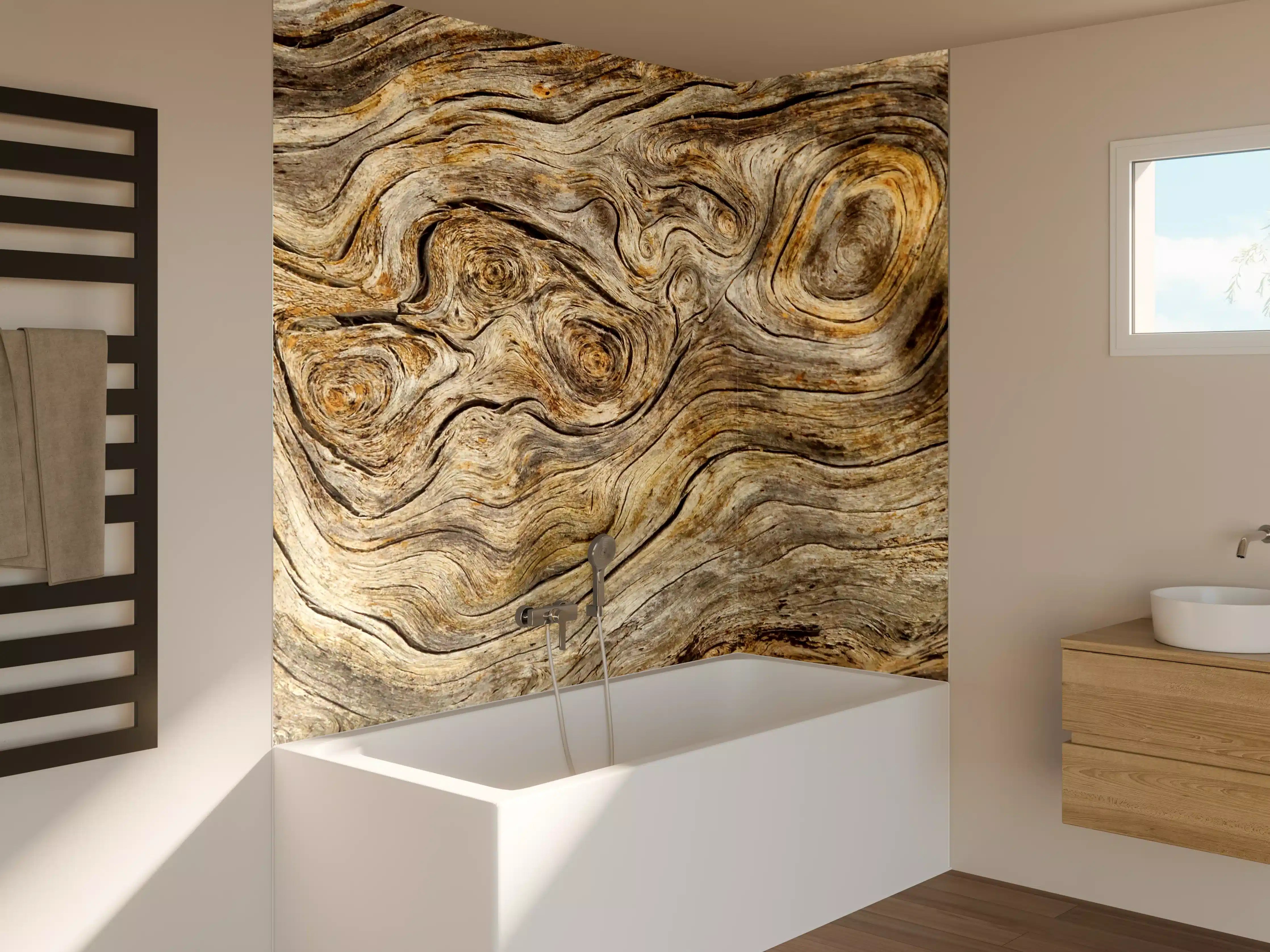 Badewannen-Rückwand - Warmes Holz mit Grautonakzenten