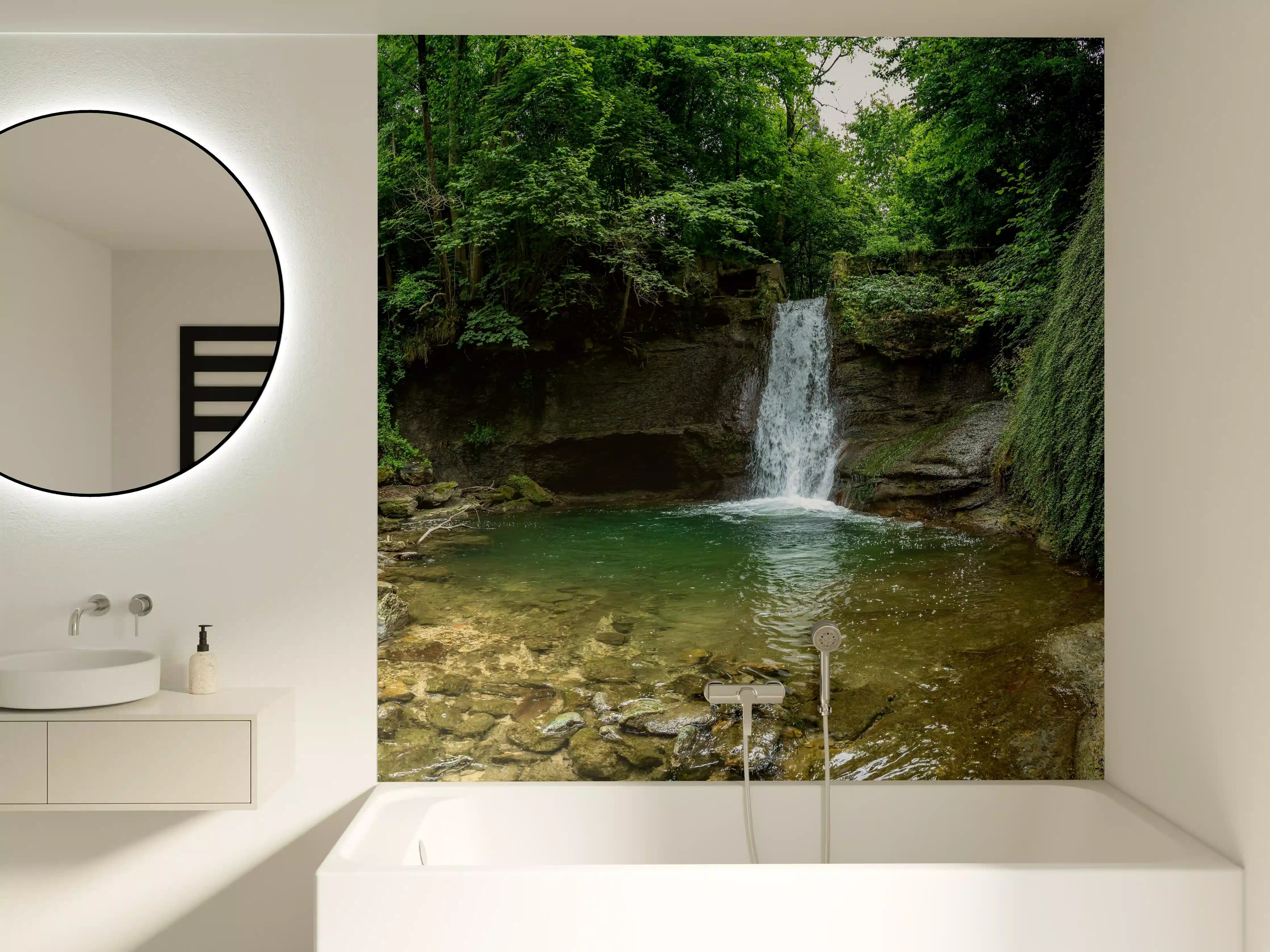 Badewannen-Rückwand - Wasserfall im Wald - Utopie
