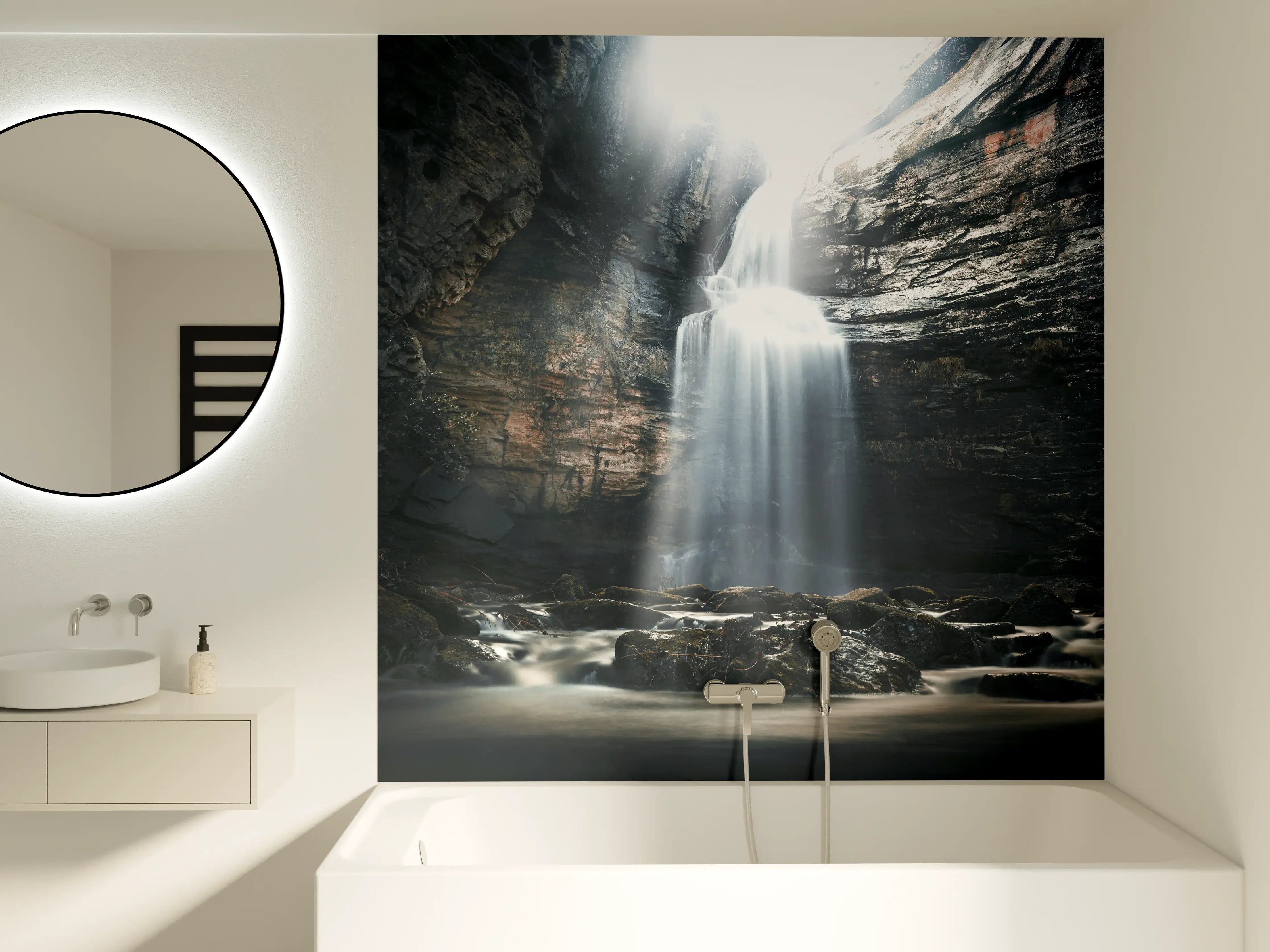 Badewannen-Rückwand - Wasserfall in geheimnisvoller Schlucht