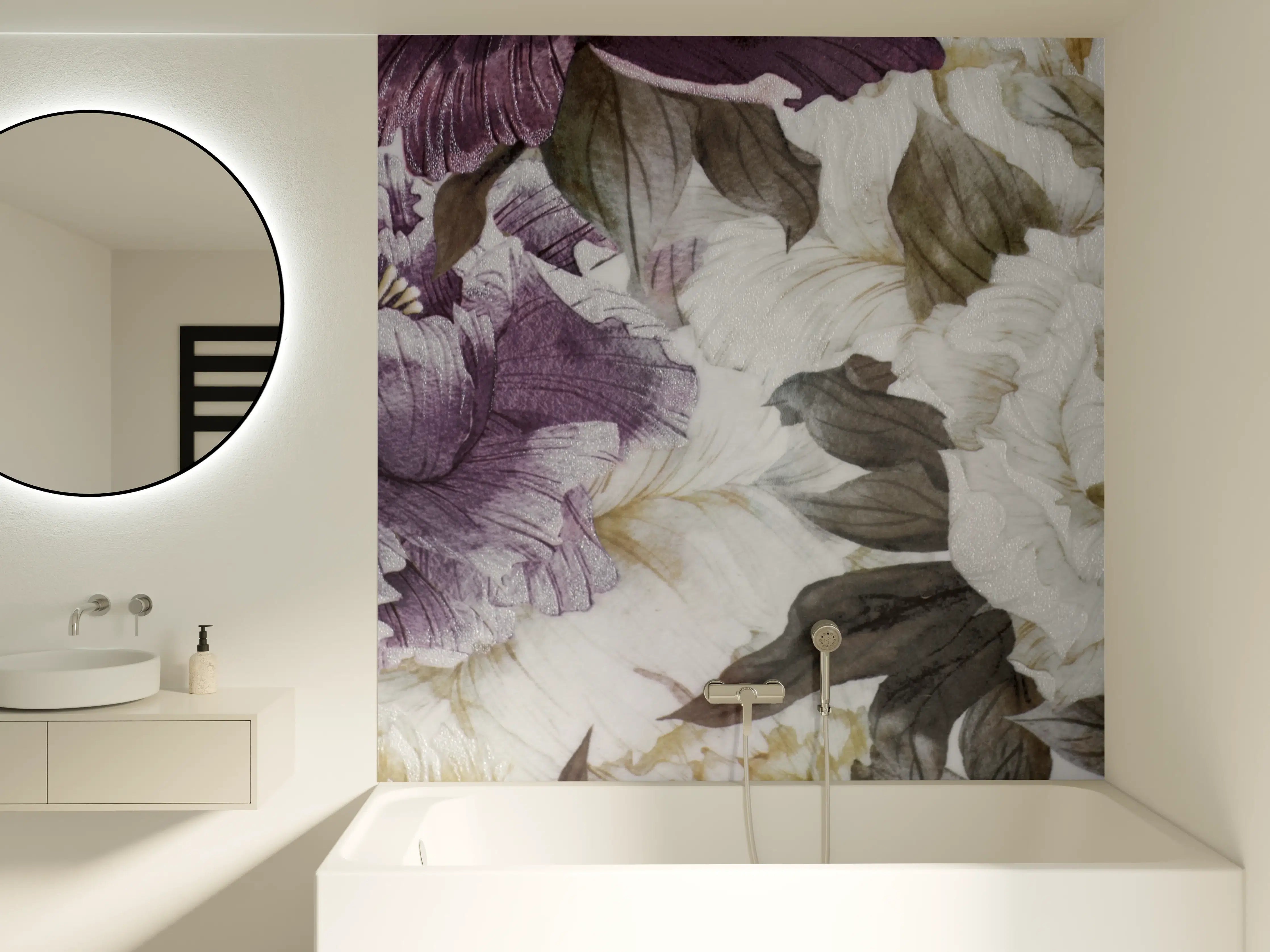 Badewannen-Rückwand - Weiß-lila Blumenmuster mit Grautönen