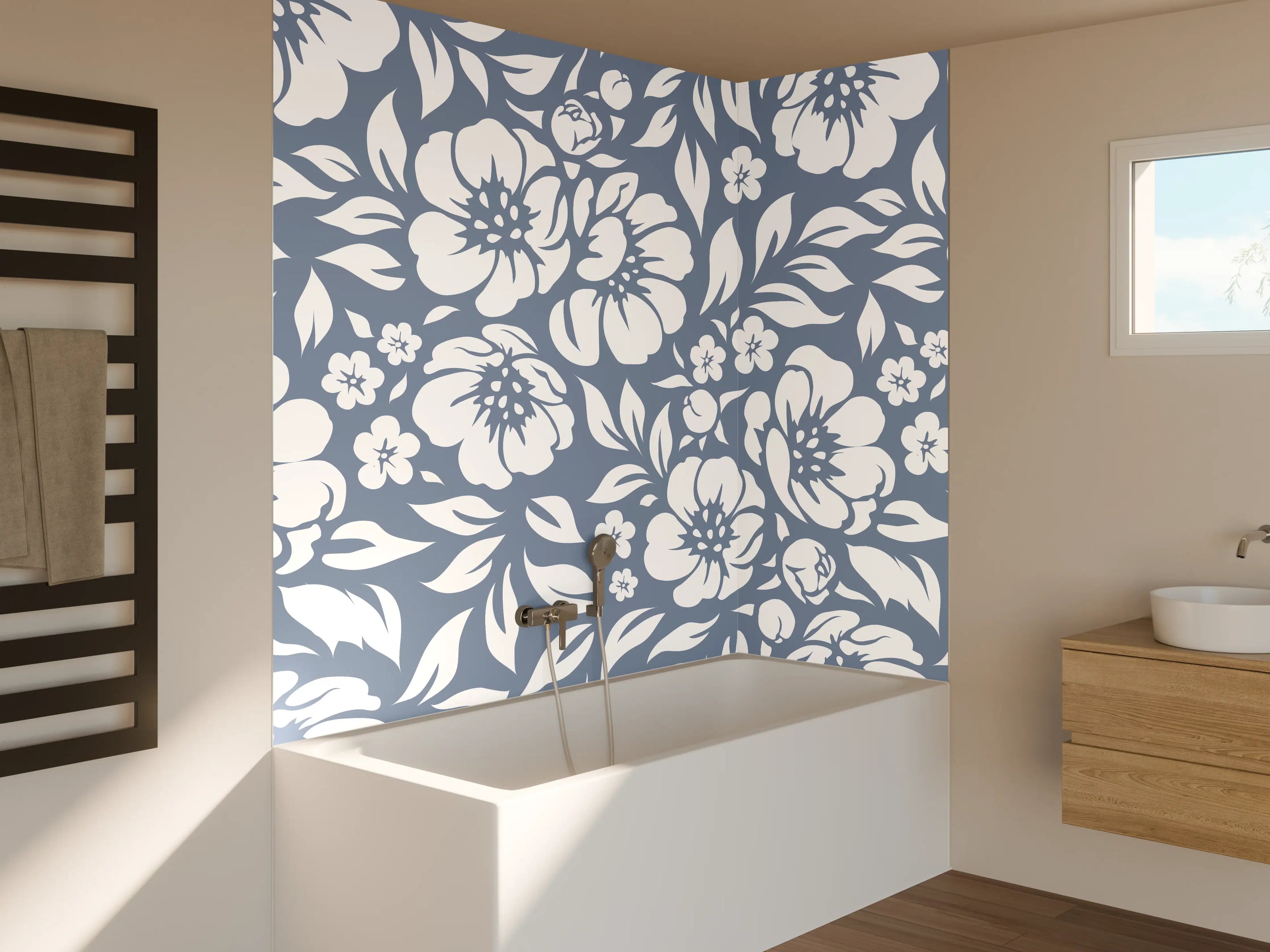 Badewannen-Rückwand - Weiße Blumenmuster auf Marineblauem Hintergrund
