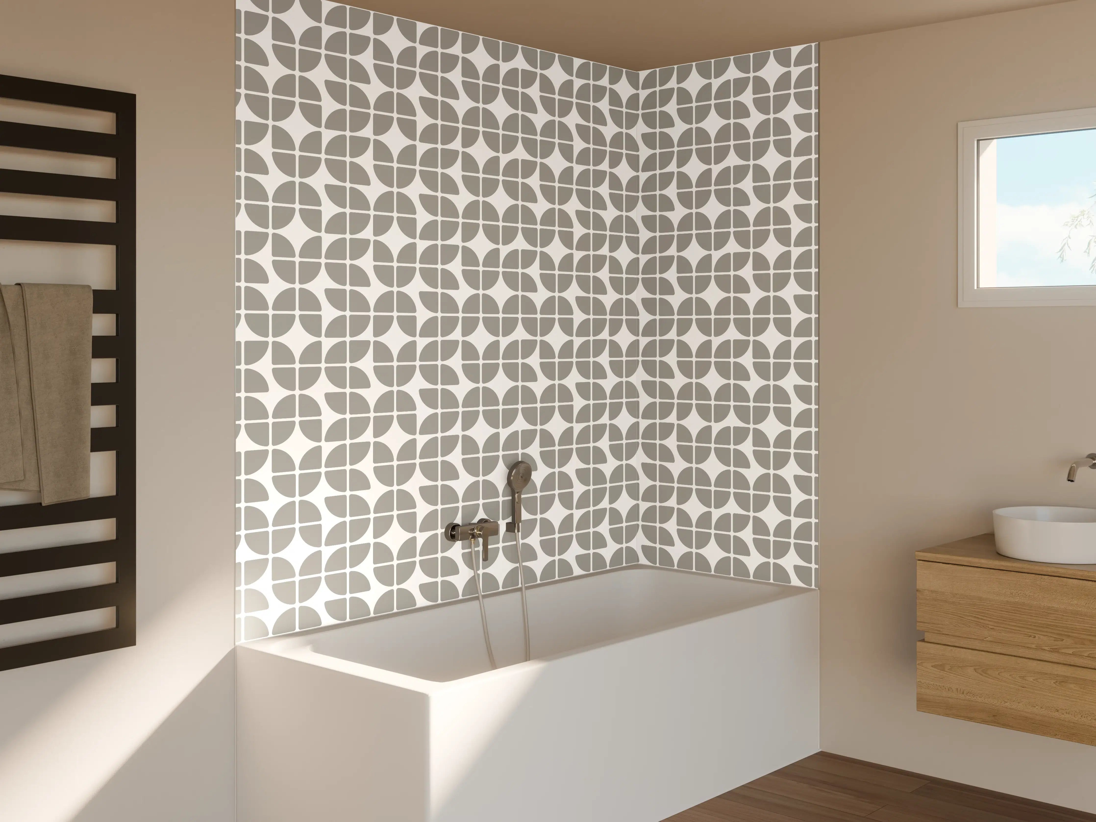 Badewannen-Rückwand - Weiße Mosaikfliesen mit grauem Muster