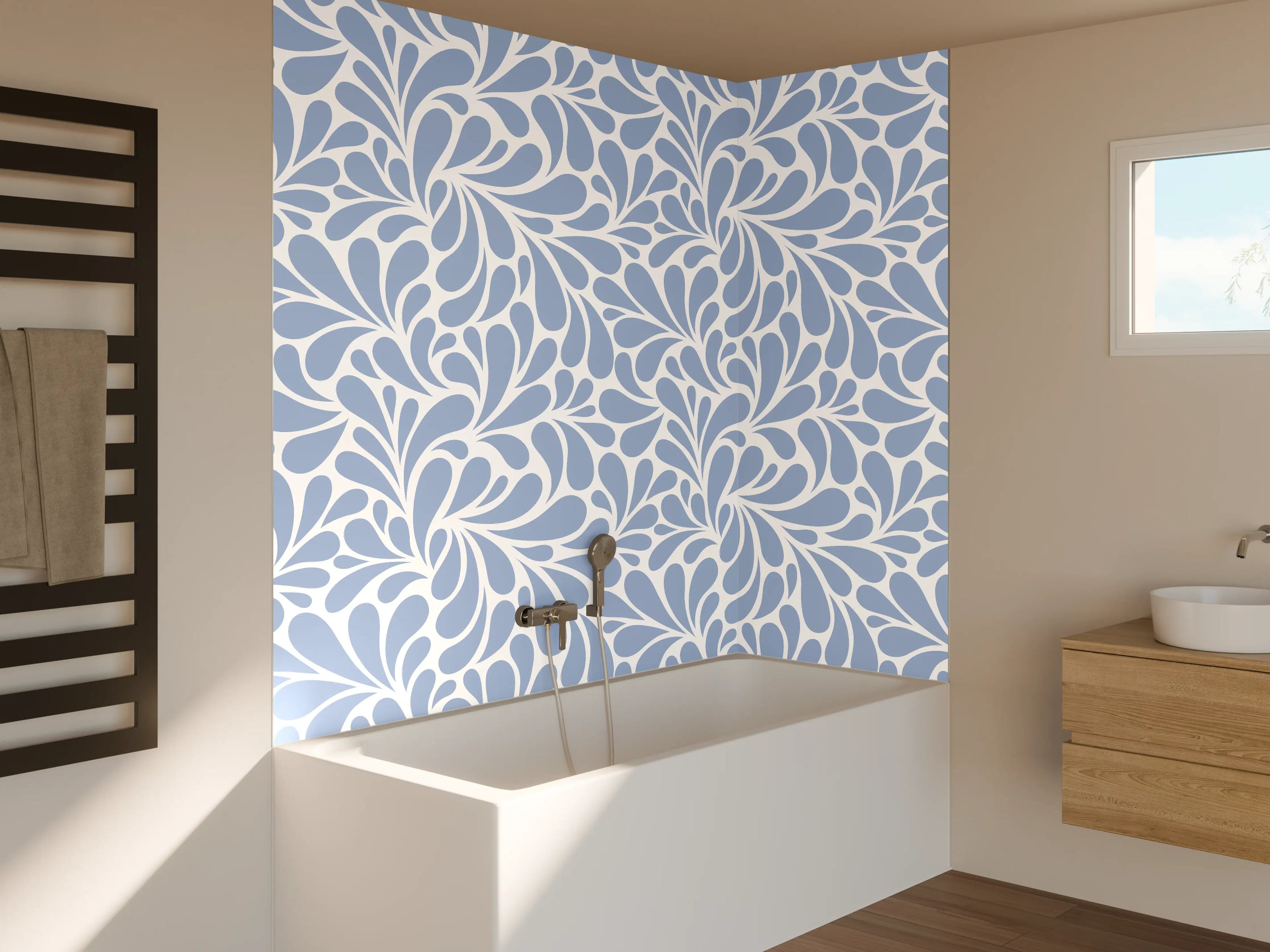 Badewannen-Rückwand - Weiße und blaue Blättermuster