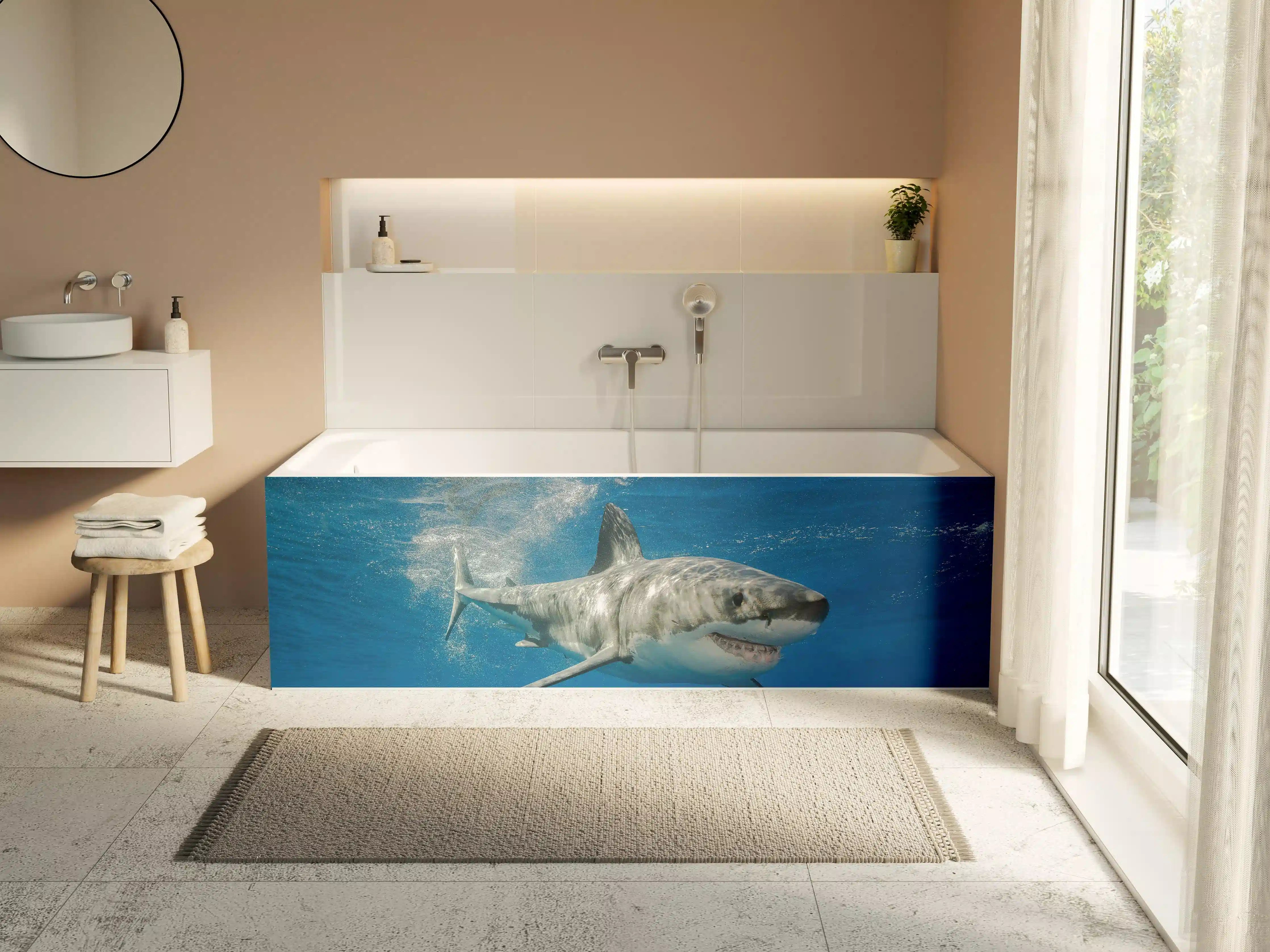 Badewannen-Rückwand - Weißer Hai in Unterwasseransicht
