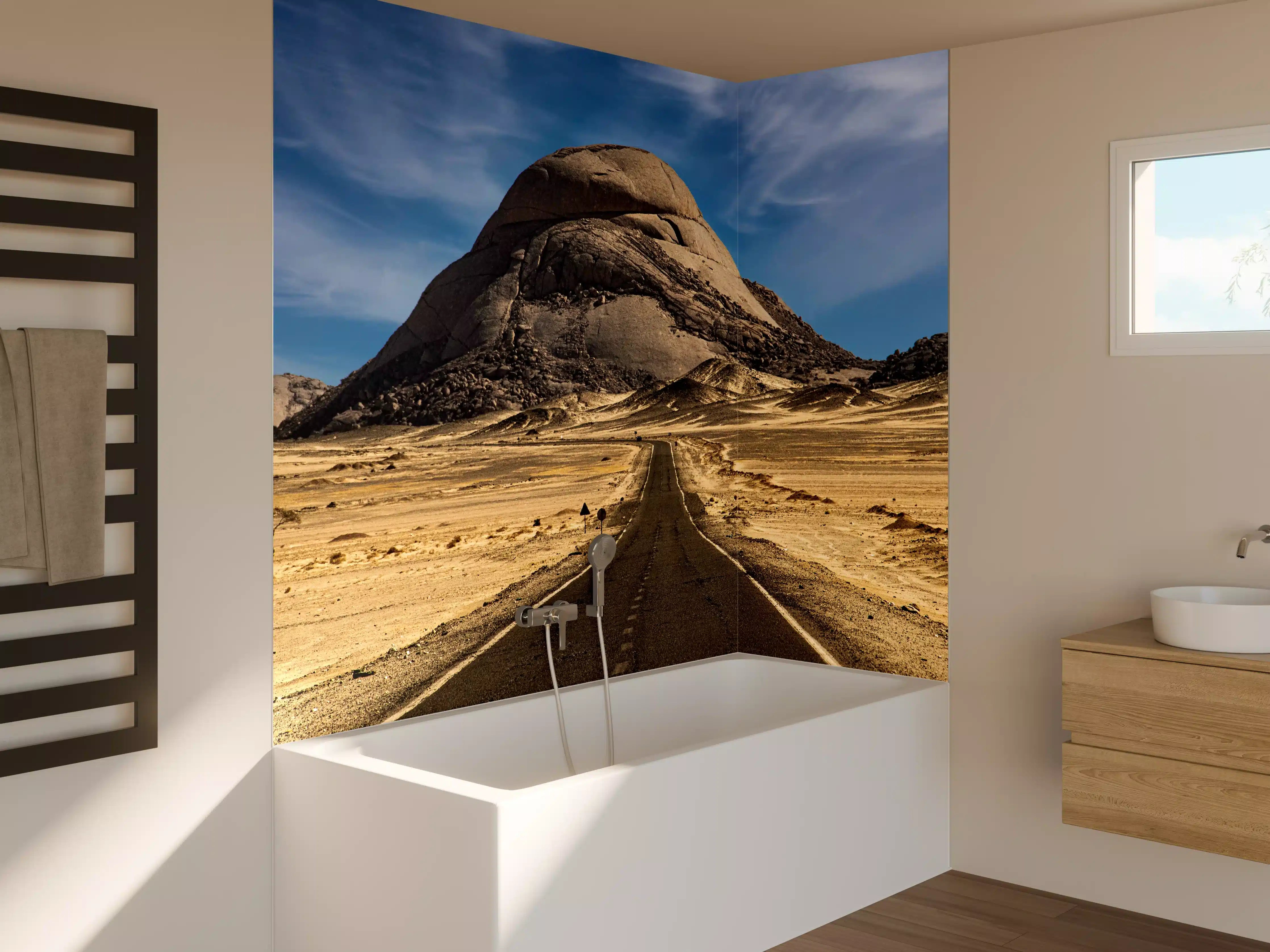 Badewannen-Rückwand - Wüstenweg zum Felsmassiv