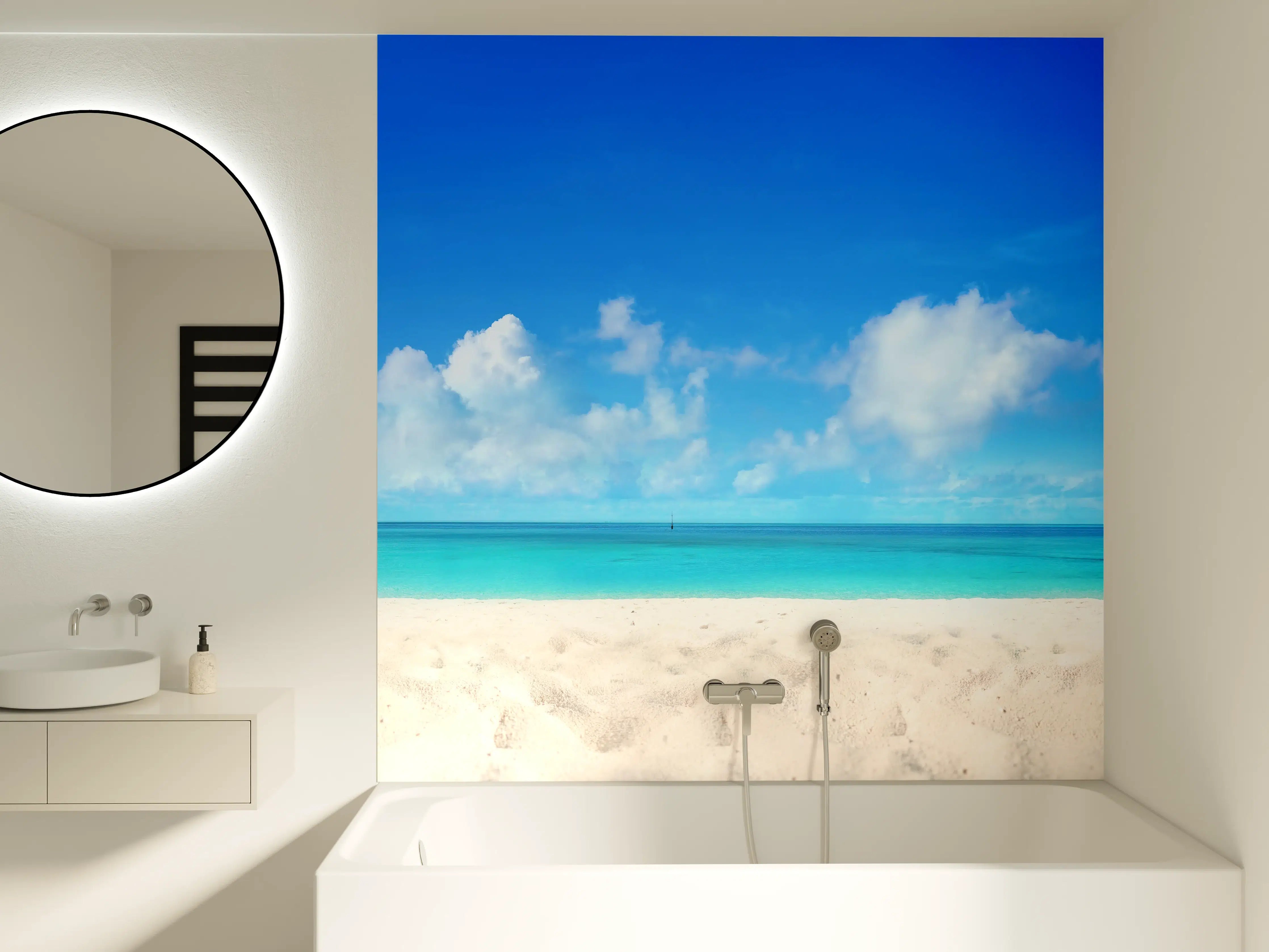 Badewannen-Rückwand - Wunderschöner Strand mit hellem Sand