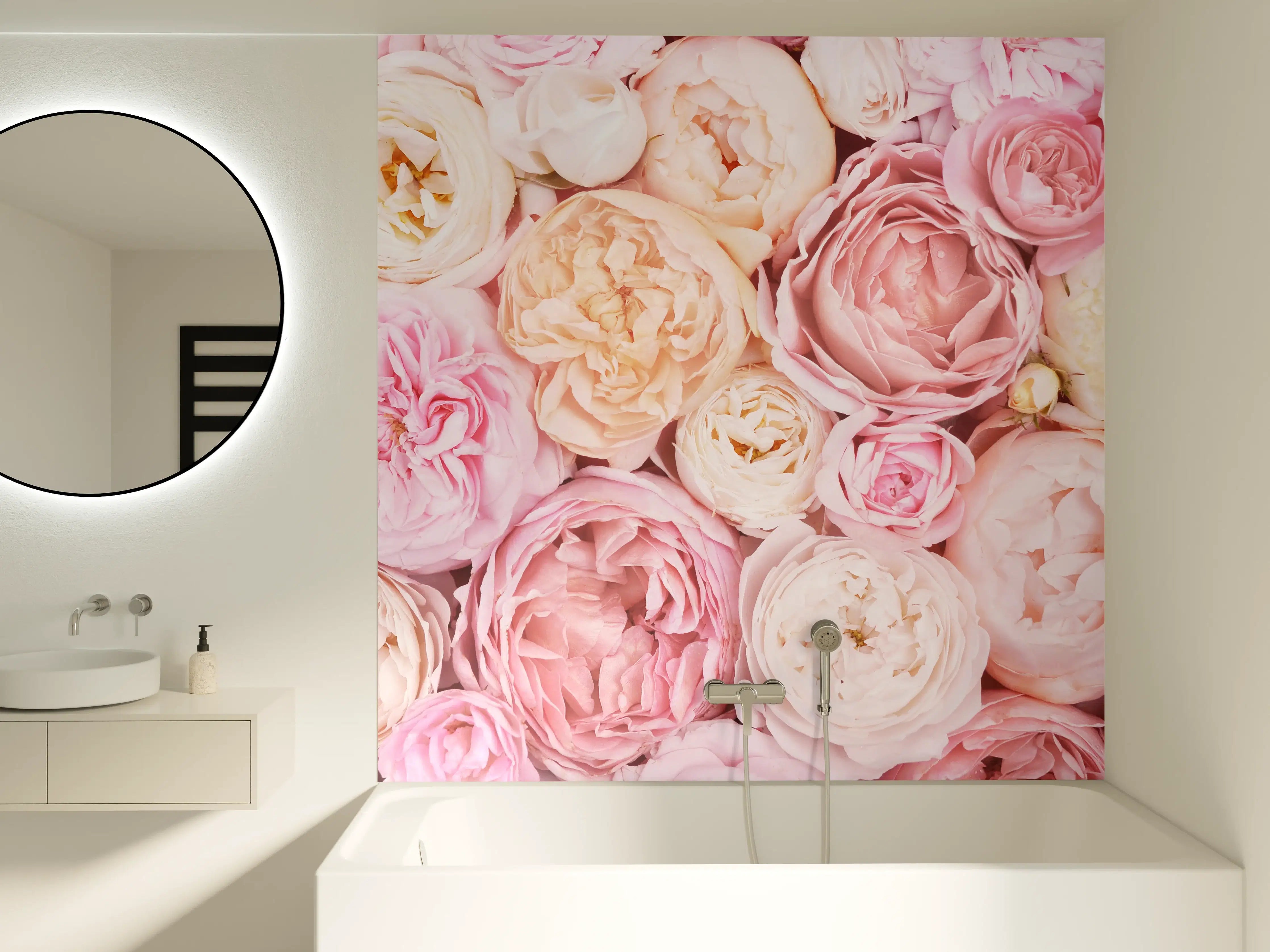 Badewannen-Rückwand - Zarte blühende Rosen