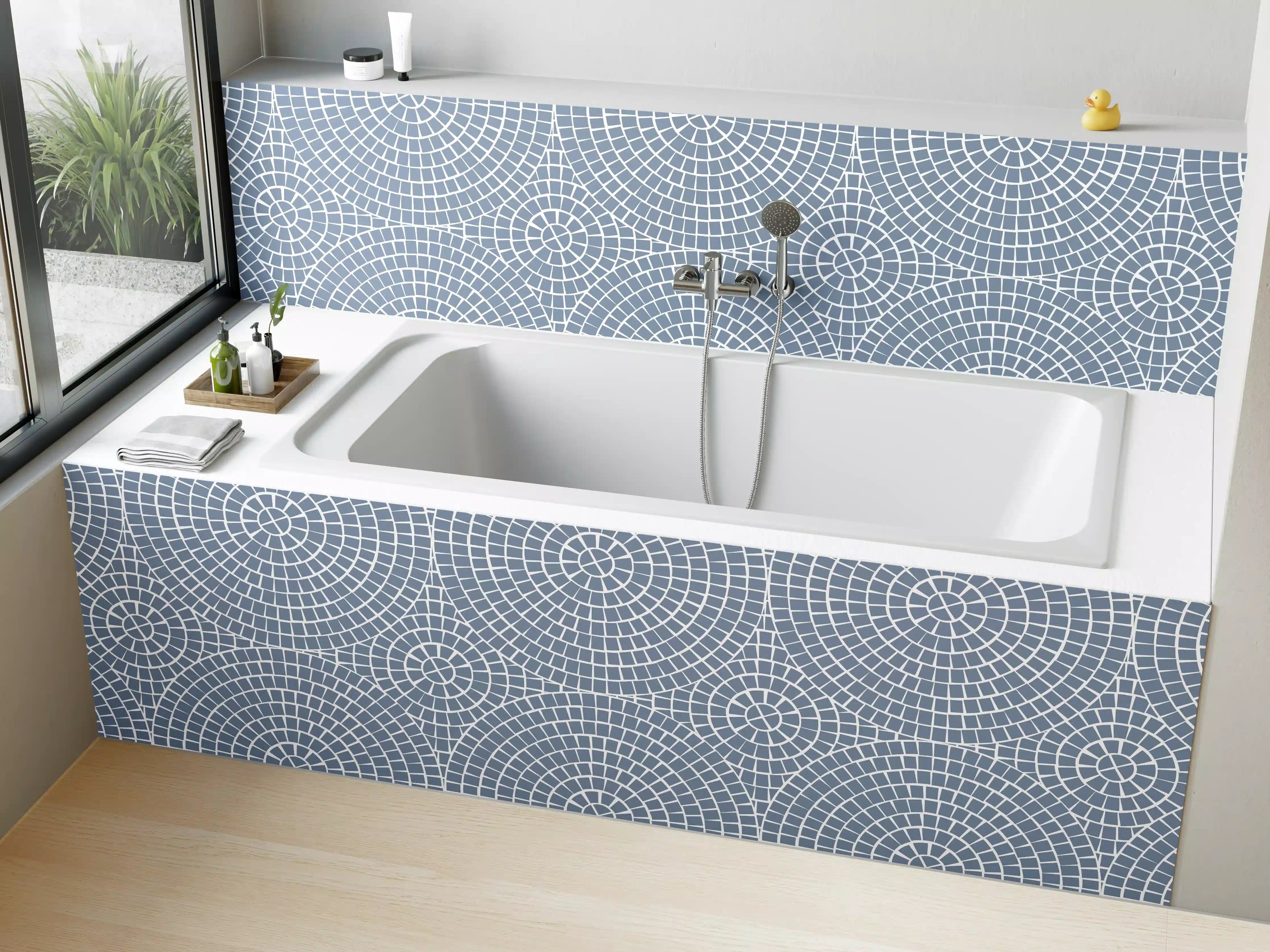 Badewannen-Rückwand - Zeitlose Grautöne: Geometrik in Blau