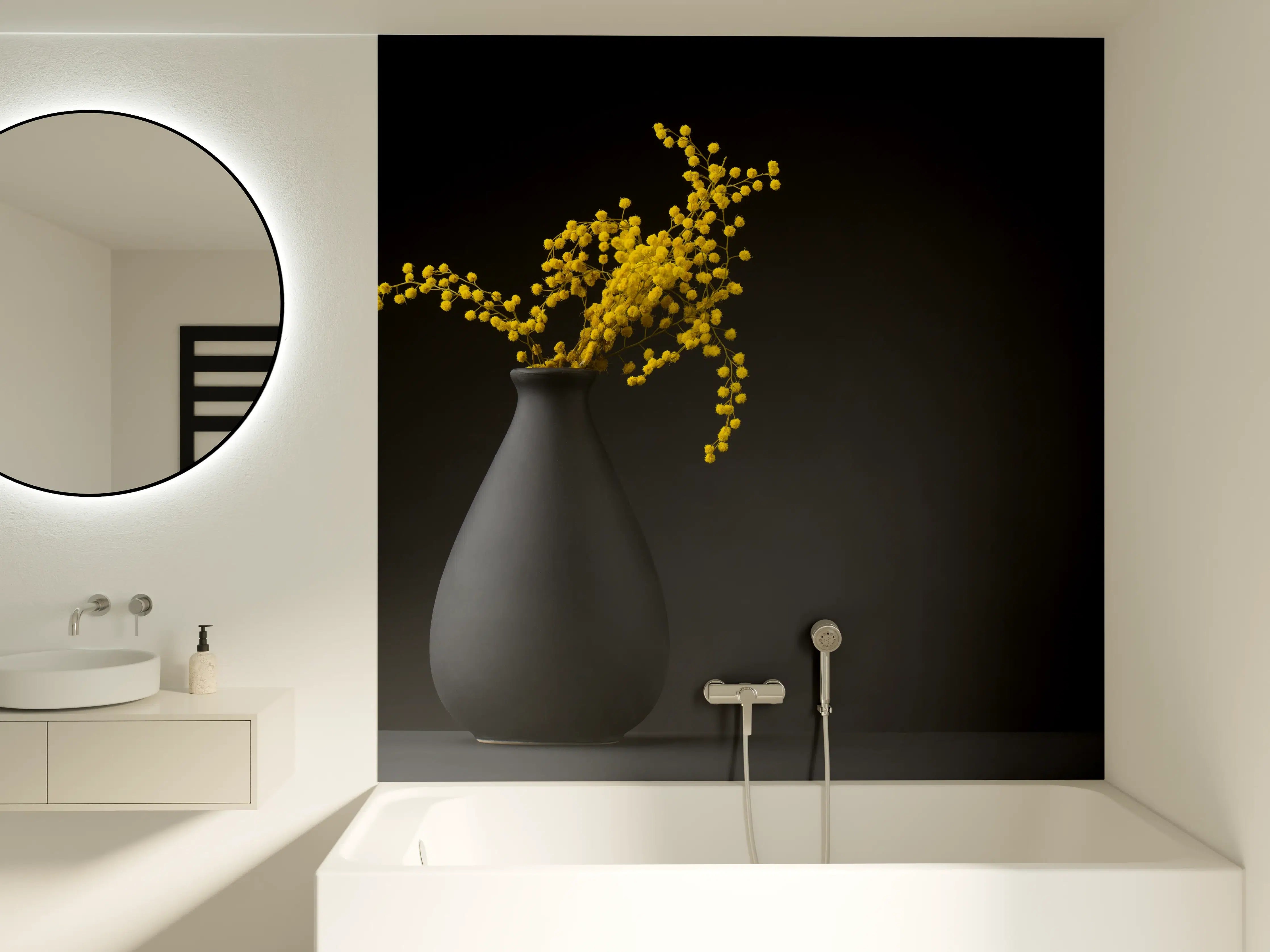 Badewannen-Rückwand - gelbe Blume auf der gräulichen Vase