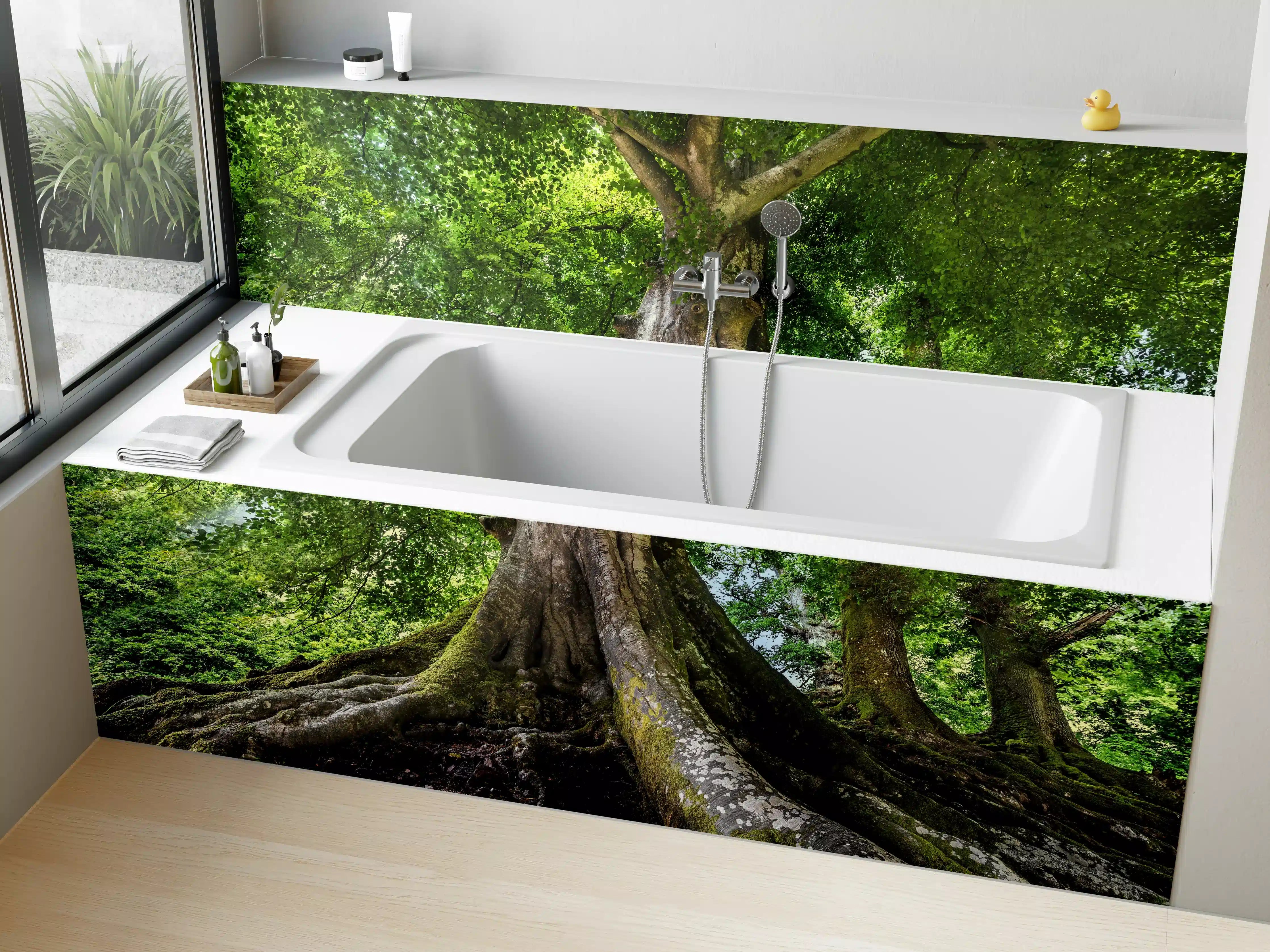 Badewannen-Rückwand - großer alter Baum in Froschperspektive