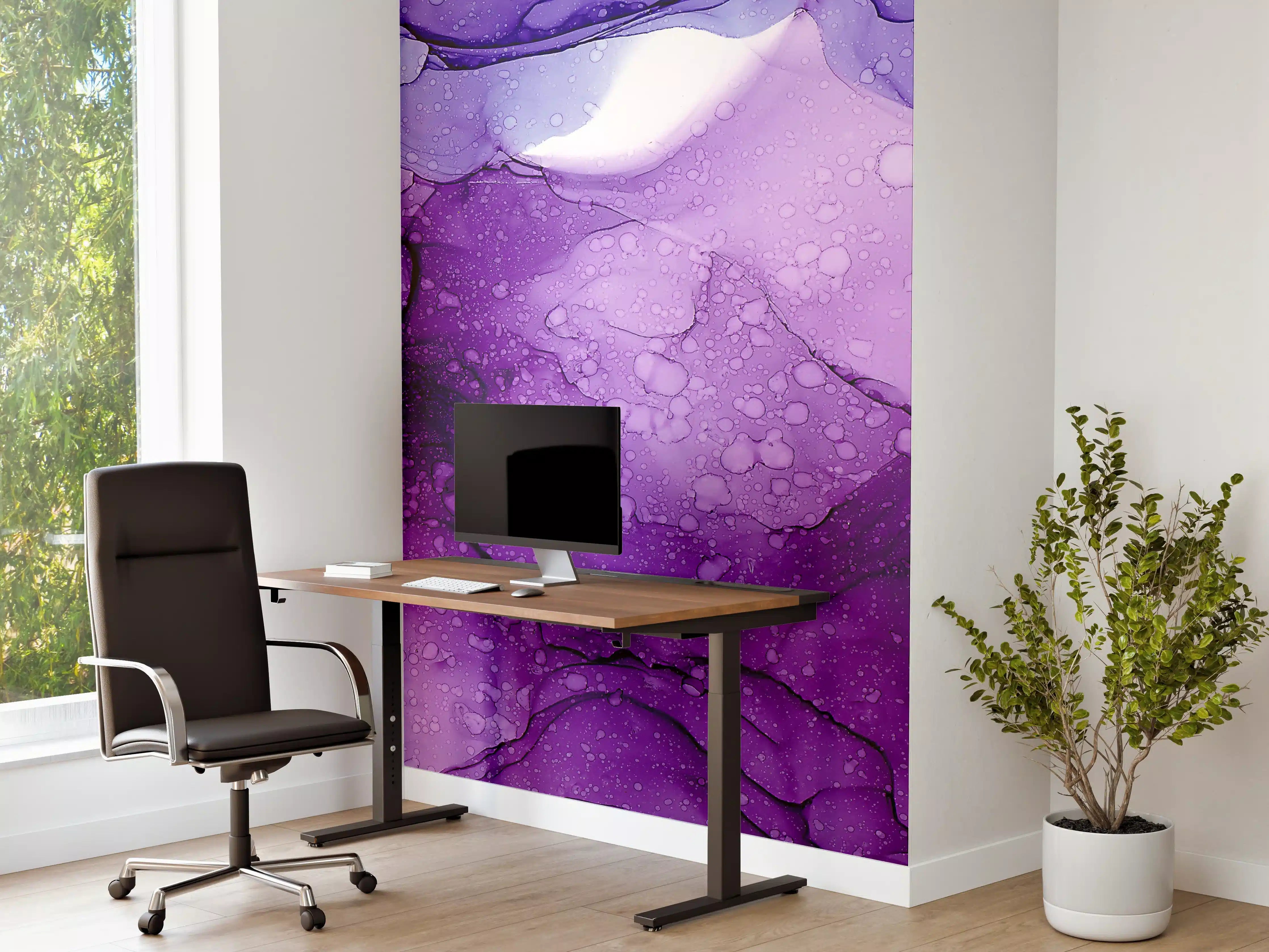 Büro Wandgestaltung - Abstrakte Wasserfarben in Violett, Blau und Gold