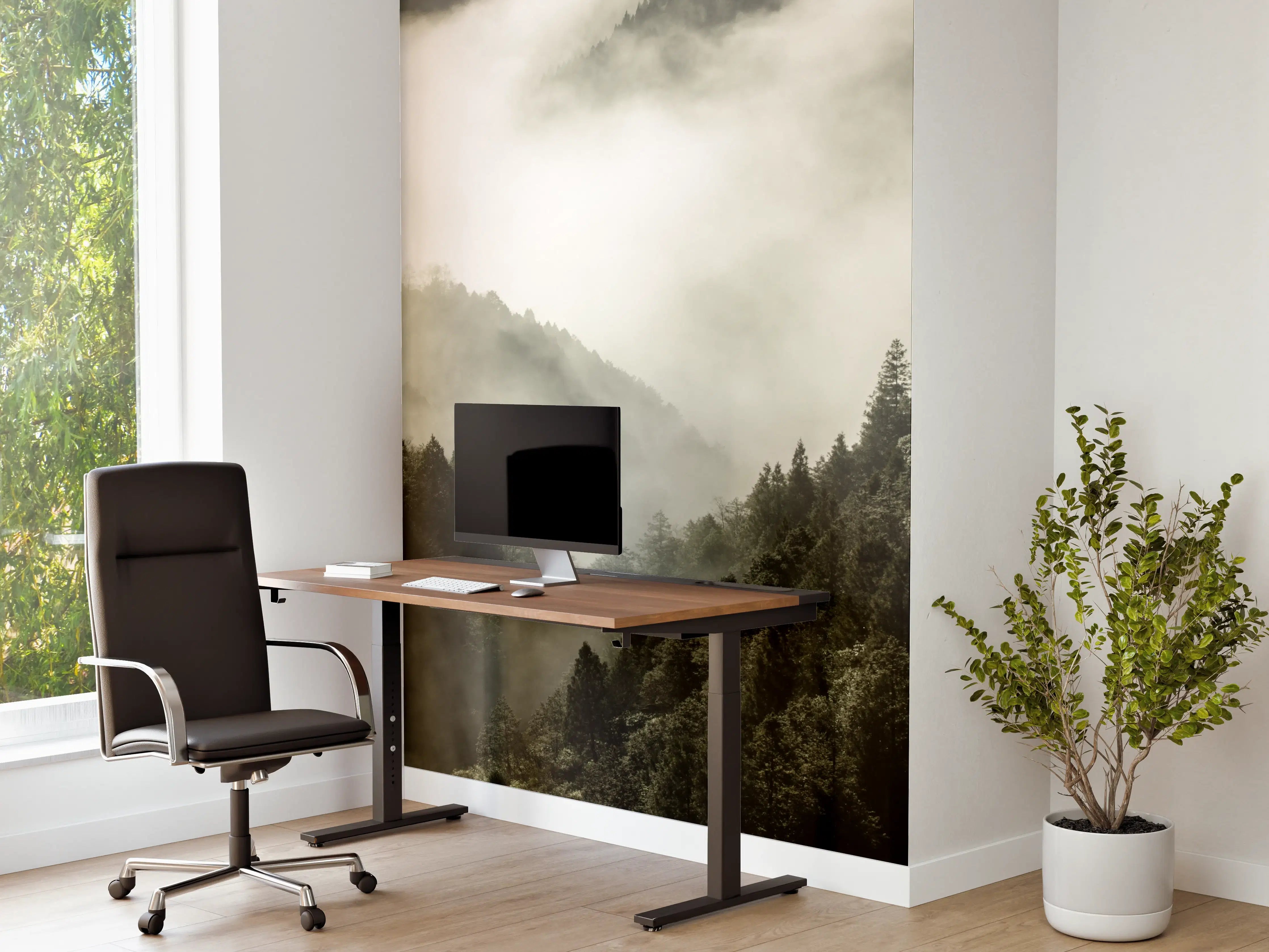 Büro Wandgestaltung - Berg bedeckt in Nebel und Wolken