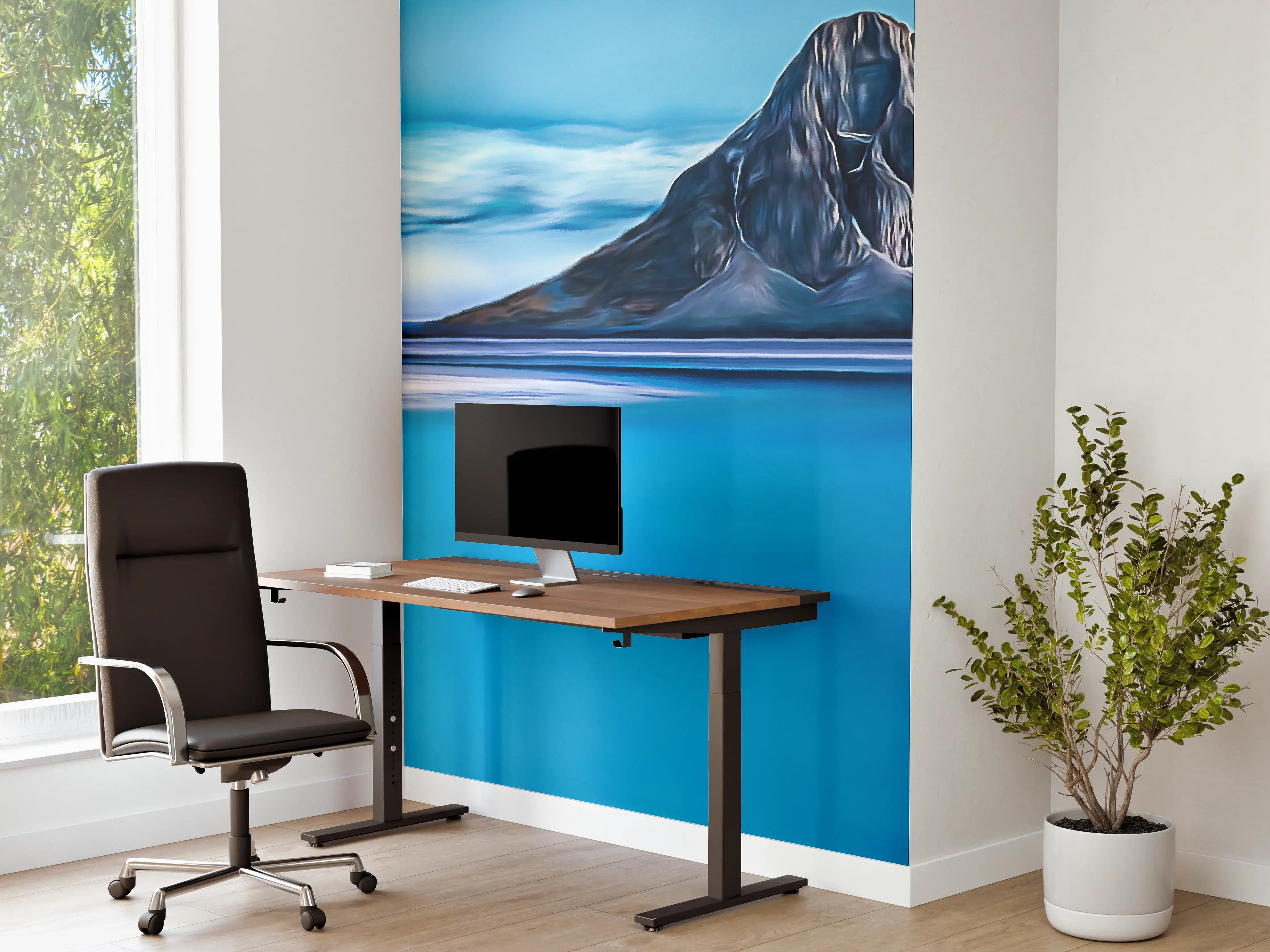 Büro Wandgestaltung - Berg im Wasser bei Dämmerung