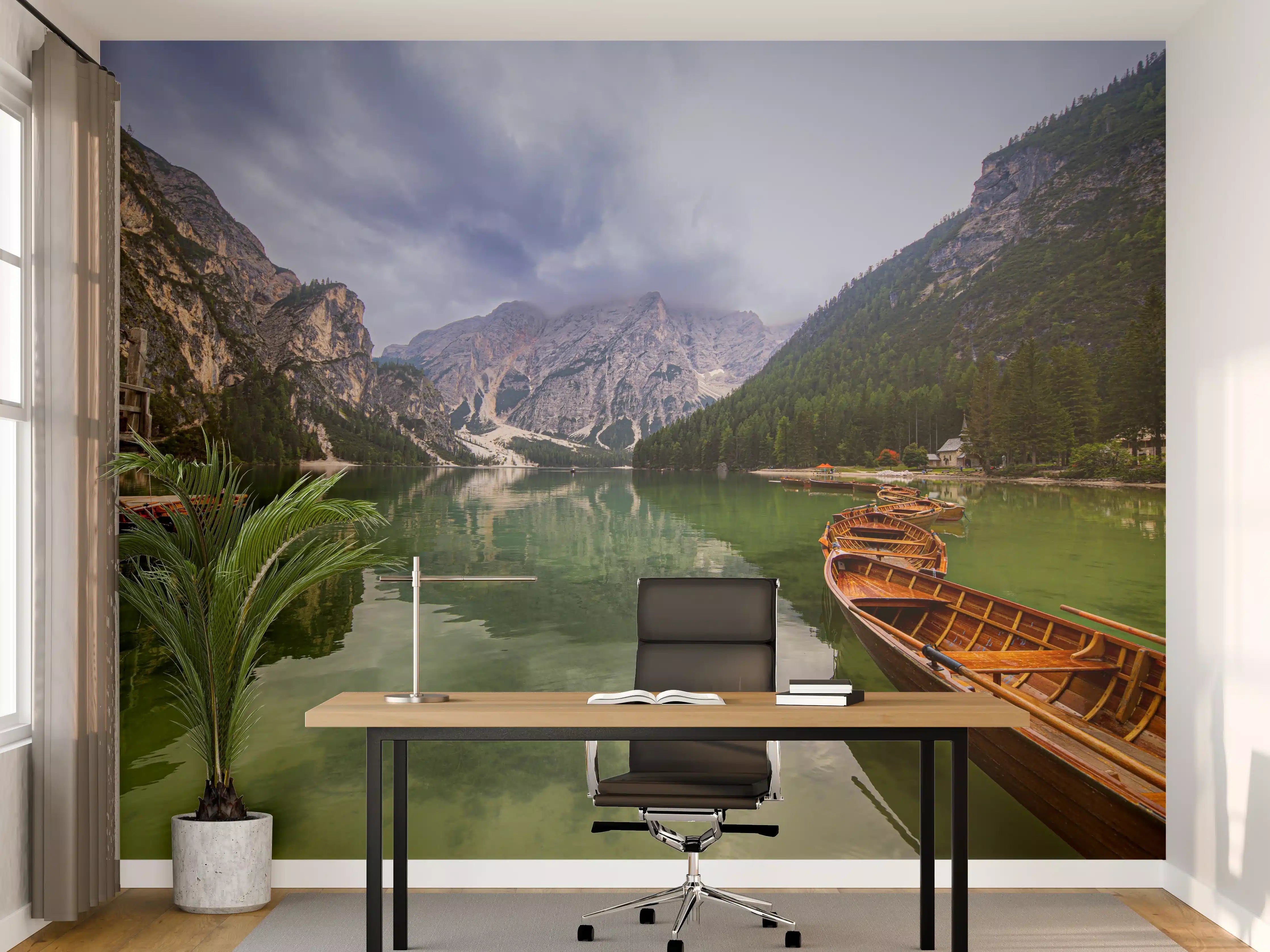 Büro Wandgestaltung - Bergsee Reflektion Dolomiten