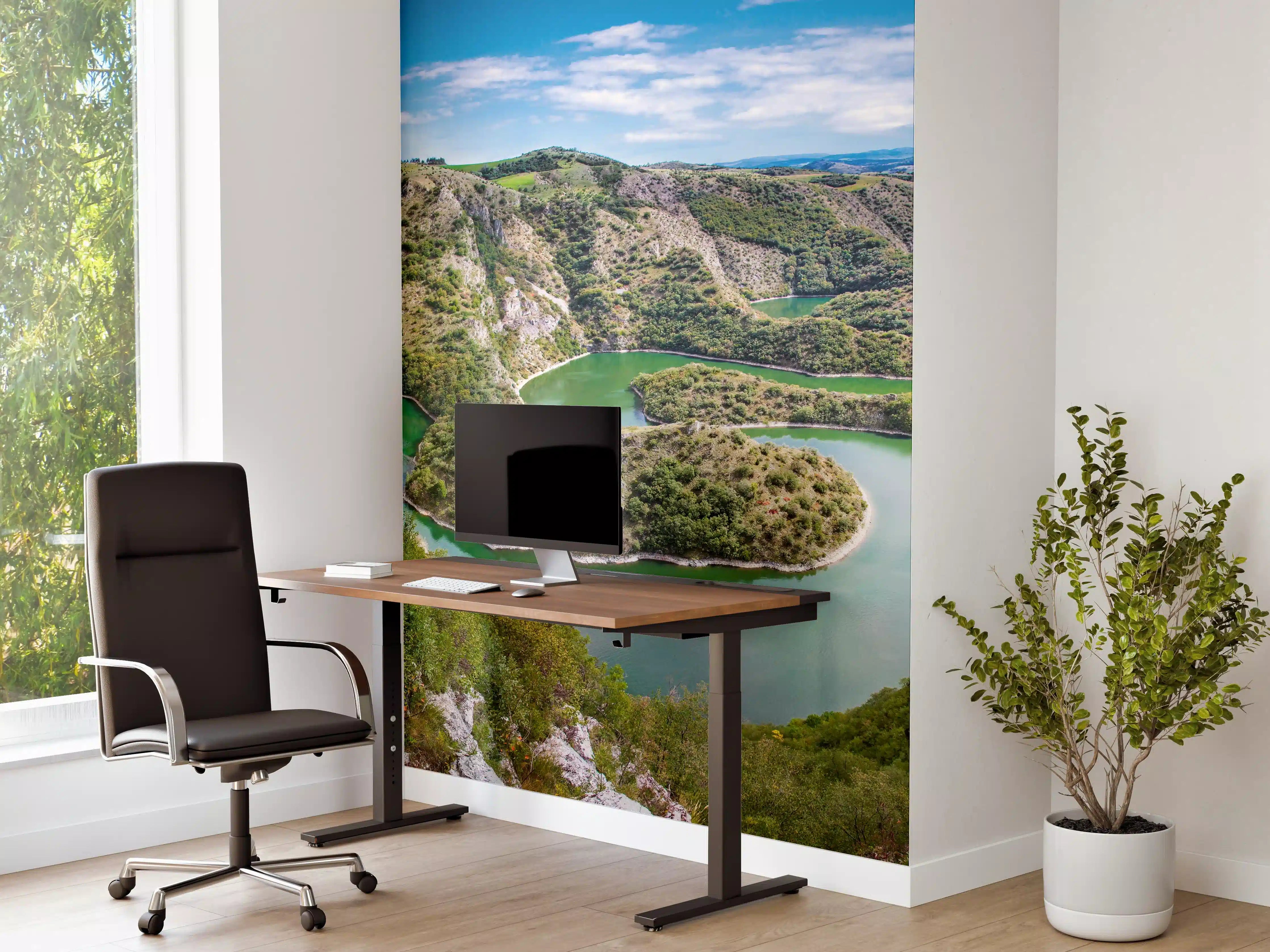 Büro Wandgestaltung - Blaue Flusslandschaft mit grünen Hügeln
