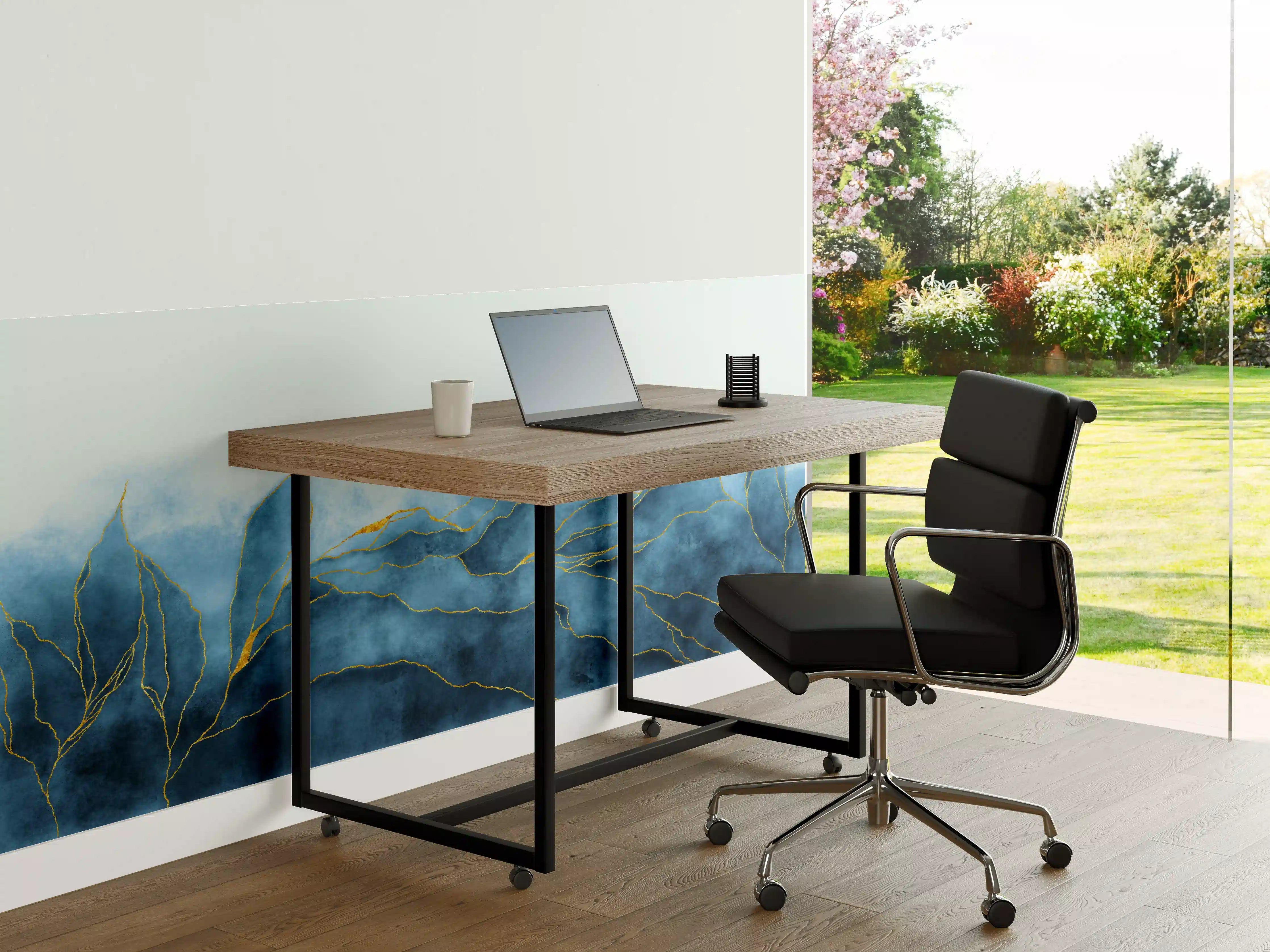 Büro Wandgestaltung - Blaues Aquarell mit Goldelementen