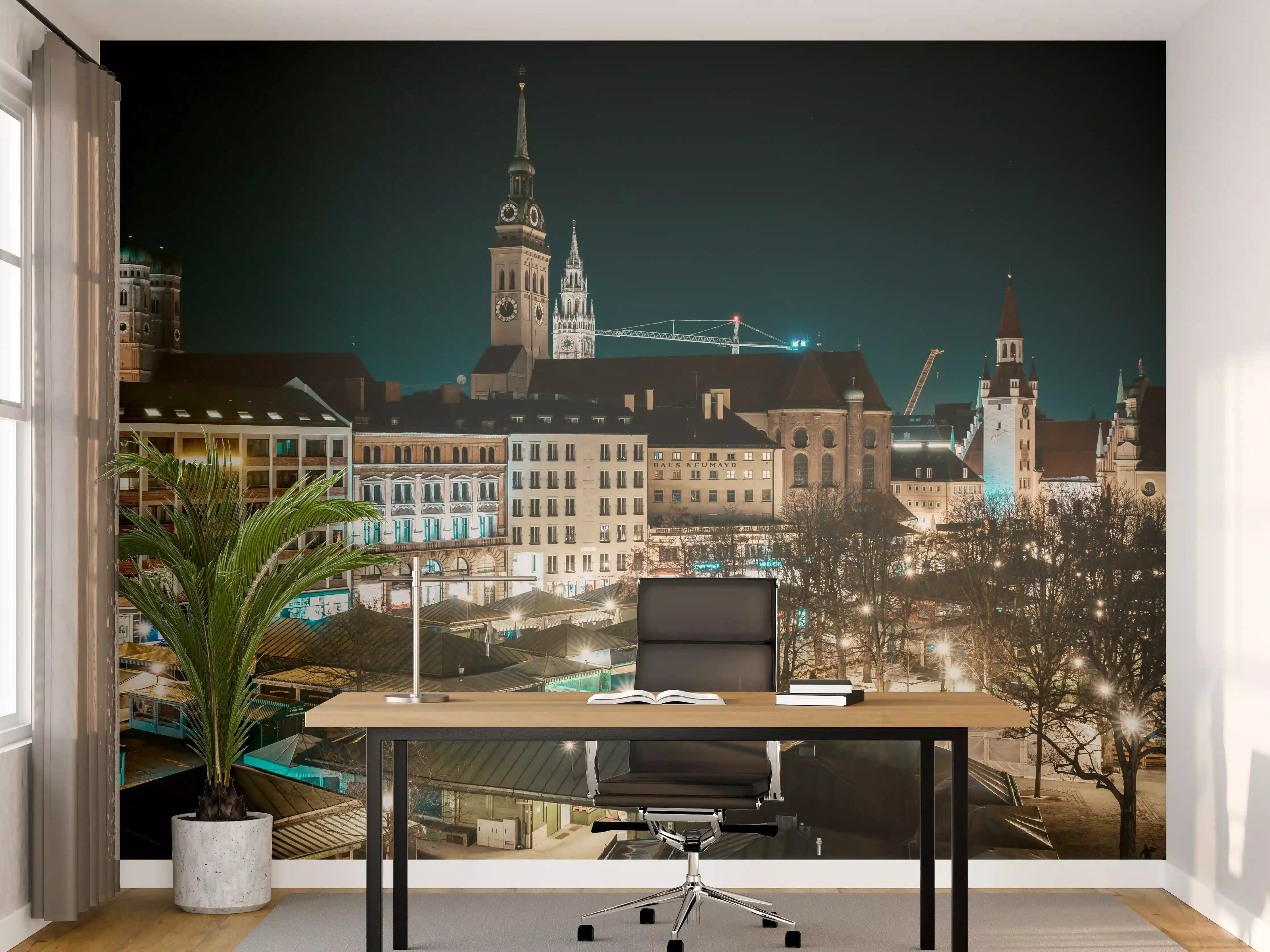 Büro Wandgestaltung - Blick über den Viktualienmarkt zur Frauenkirche - München