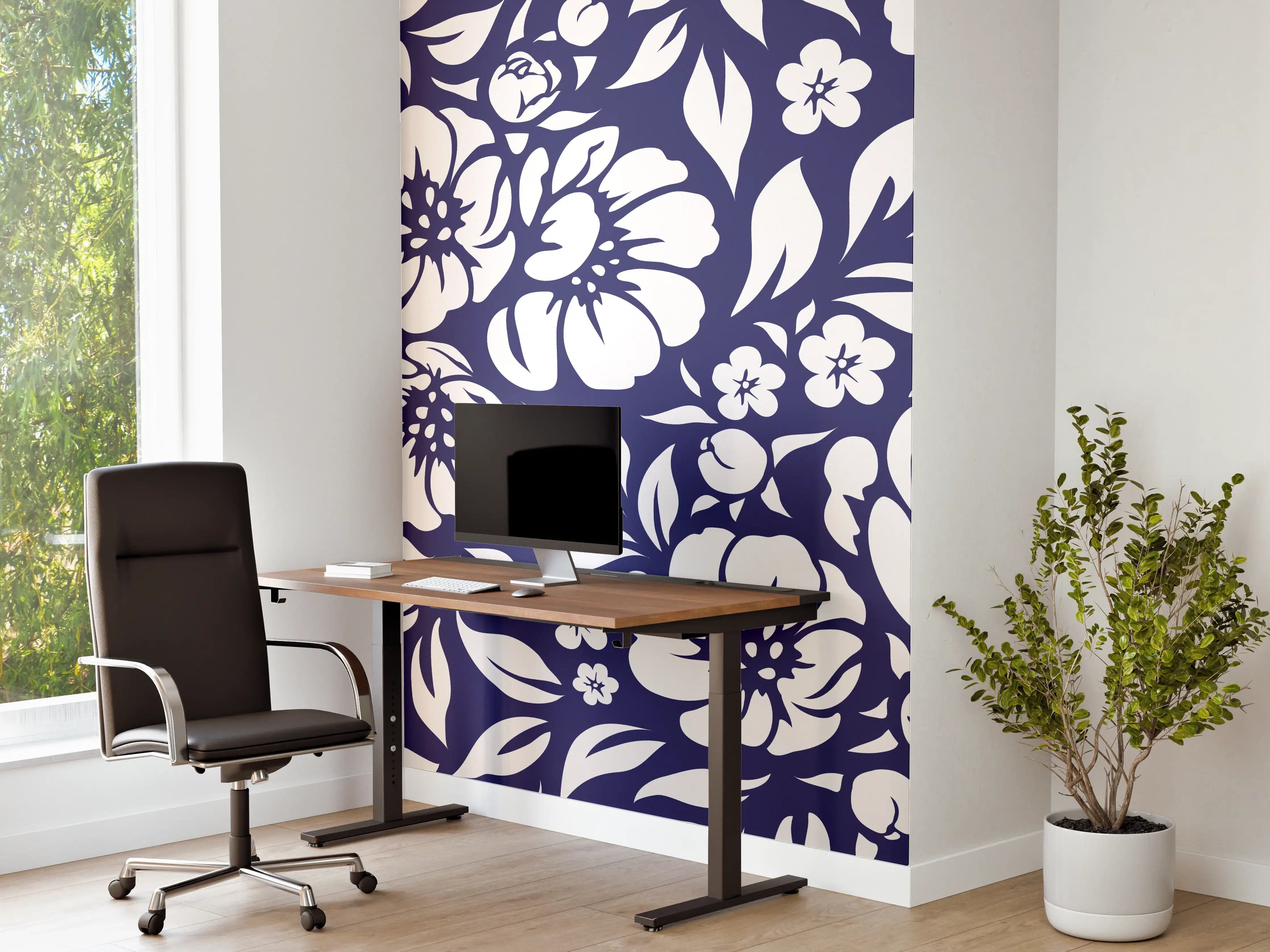 Büro Wandgestaltung - Blumenmuster in Blau und Weiß