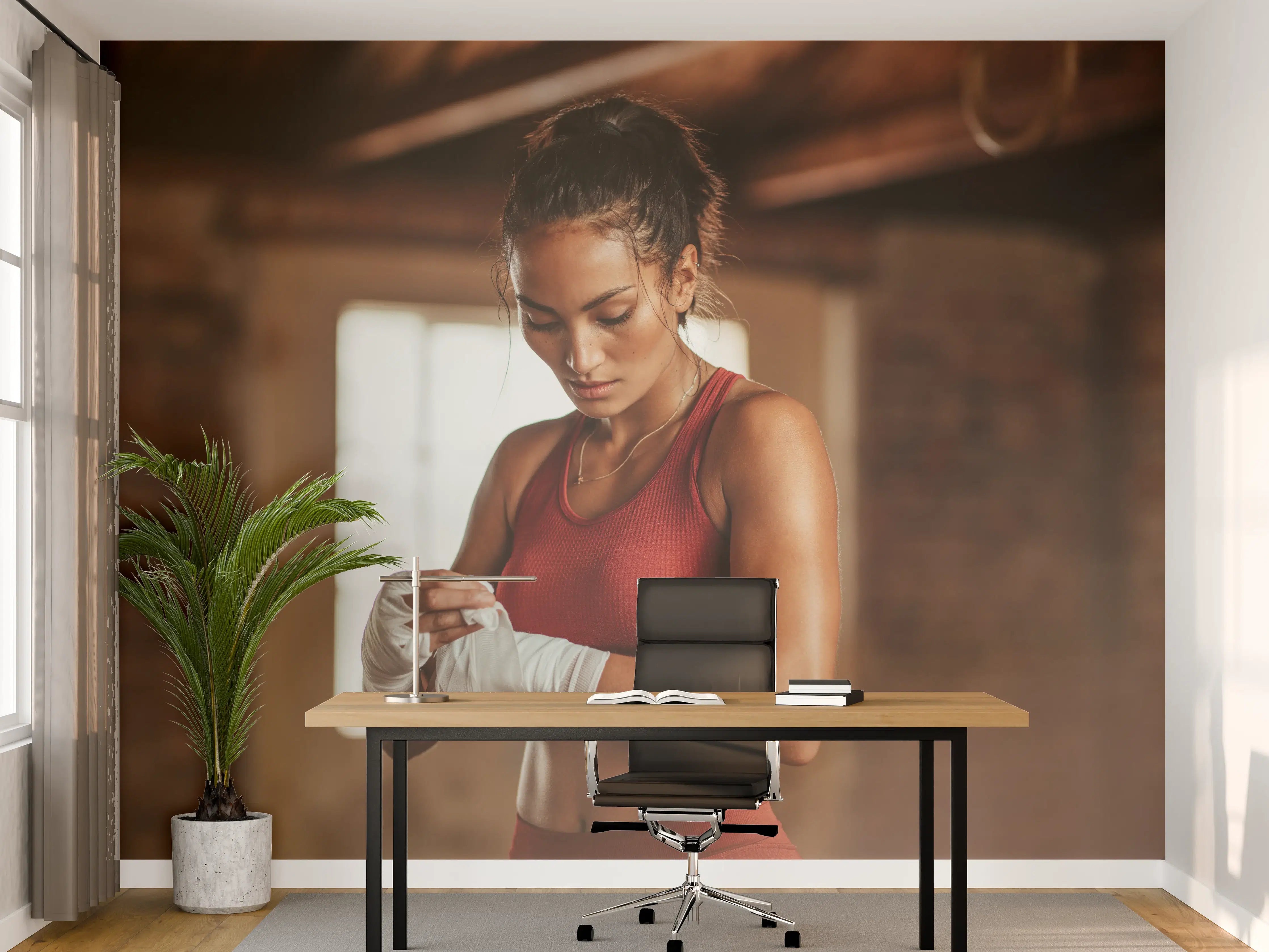 Büro Wandgestaltung - Boxerin mit Armband am Handgelenk